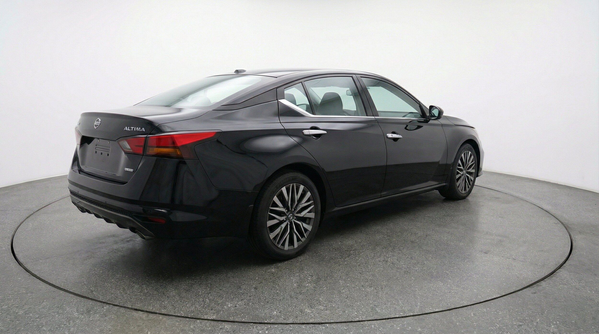 Thumbnail: 2025 Nissan Altima - 9