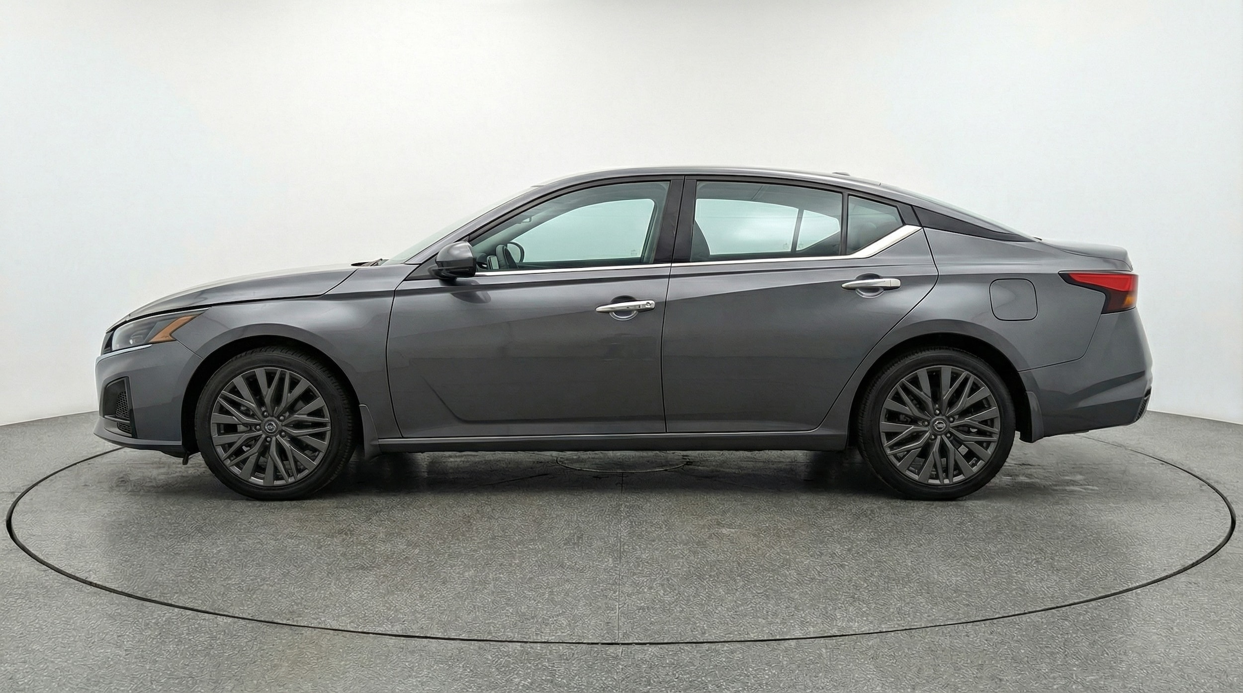 Thumbnail: 2025 Nissan Altima - 4