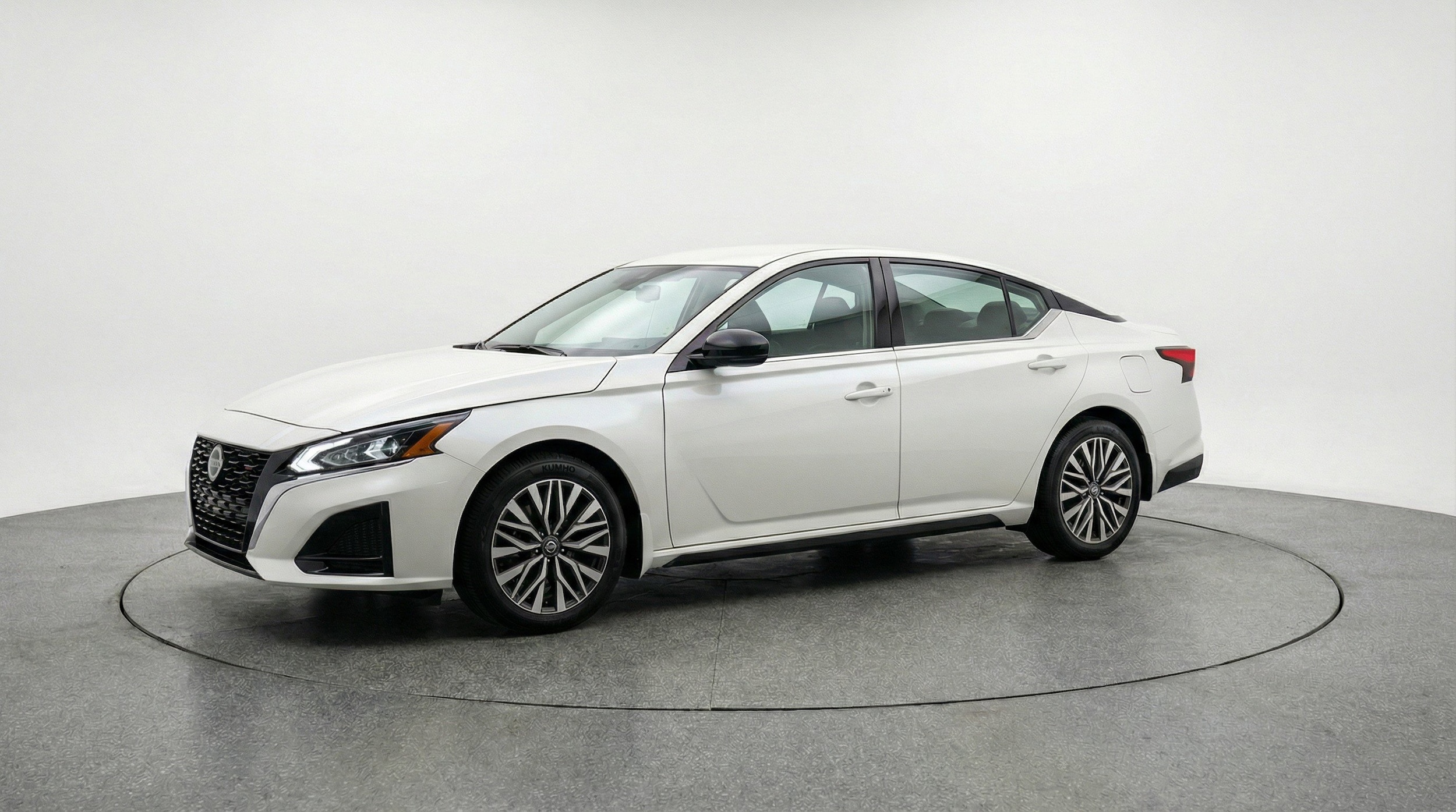 Thumbnail: 2025 Nissan Altima - 3