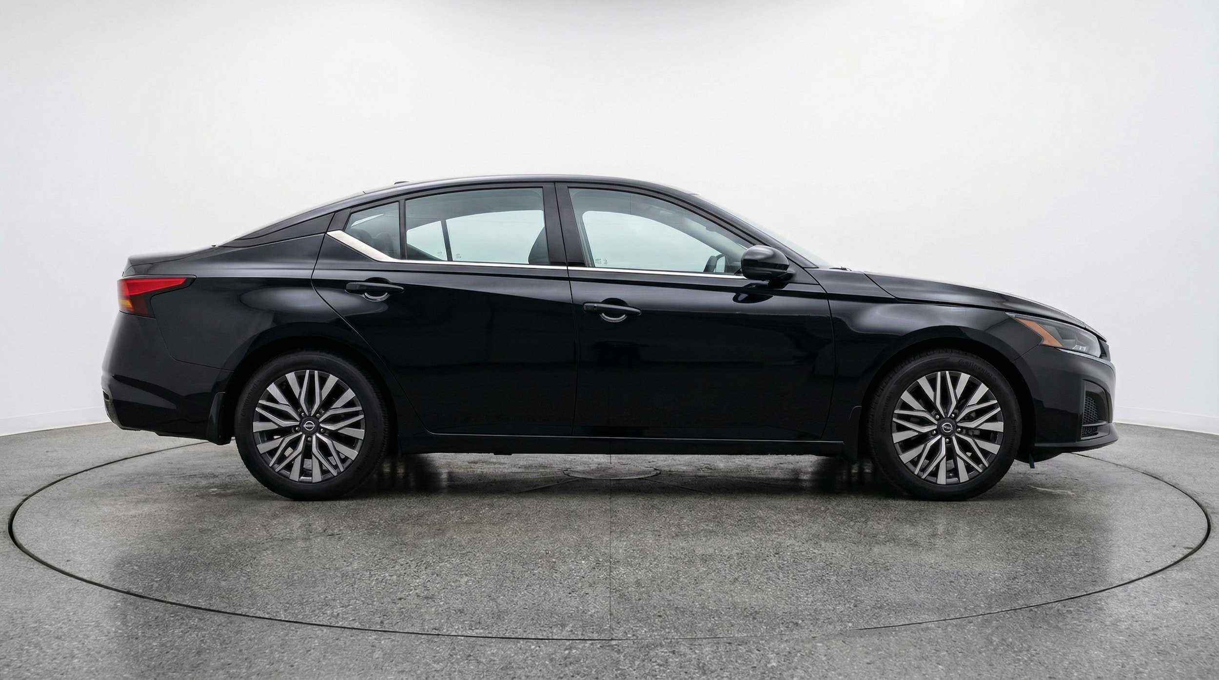 Thumbnail: 2025 Nissan Altima - 8
