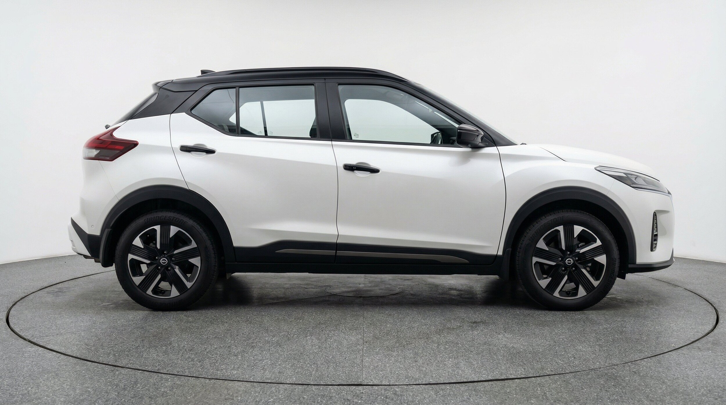Thumbnail: 2026 Nissan Kicks - 11