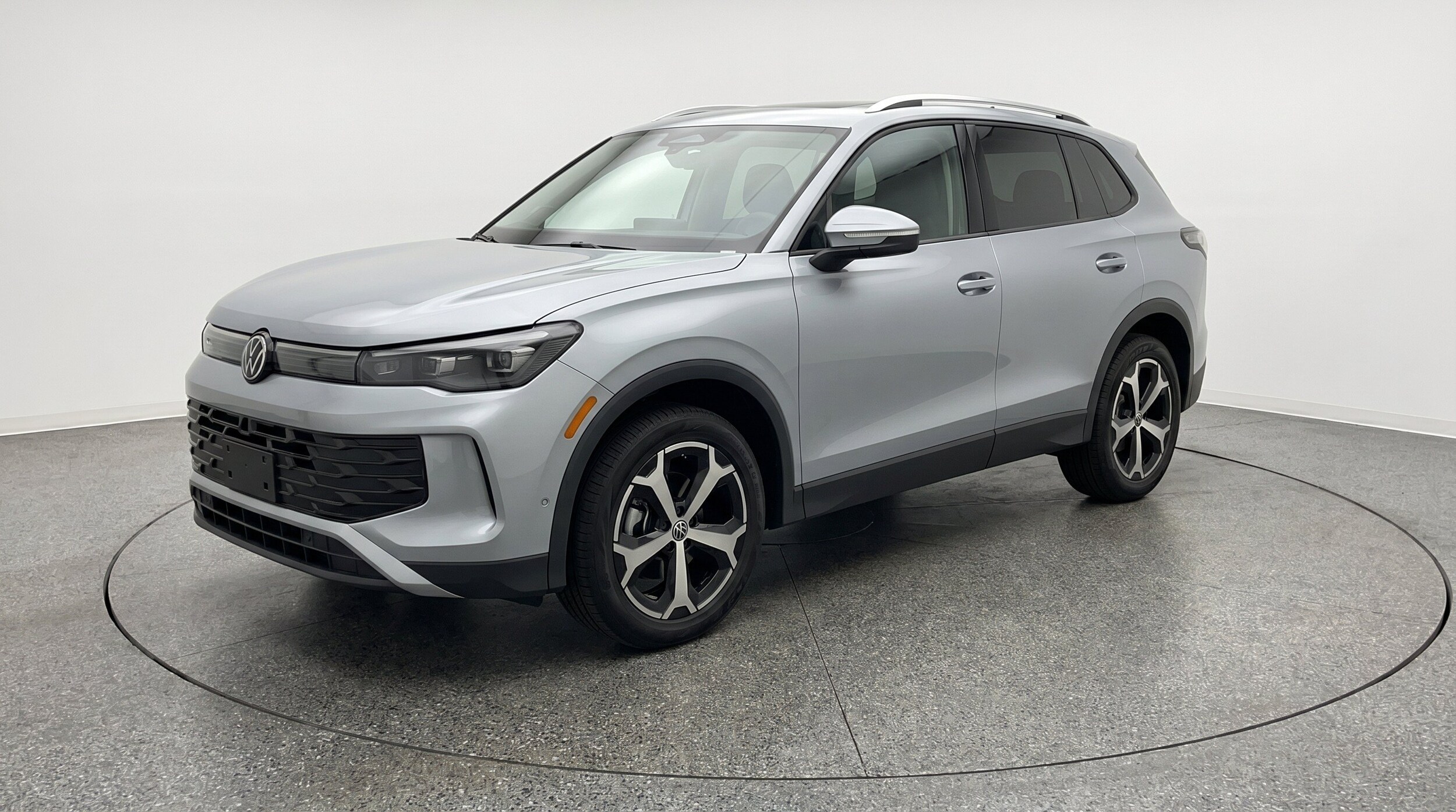 Thumbnail: 2026 Volkswagen Tiguan - 3