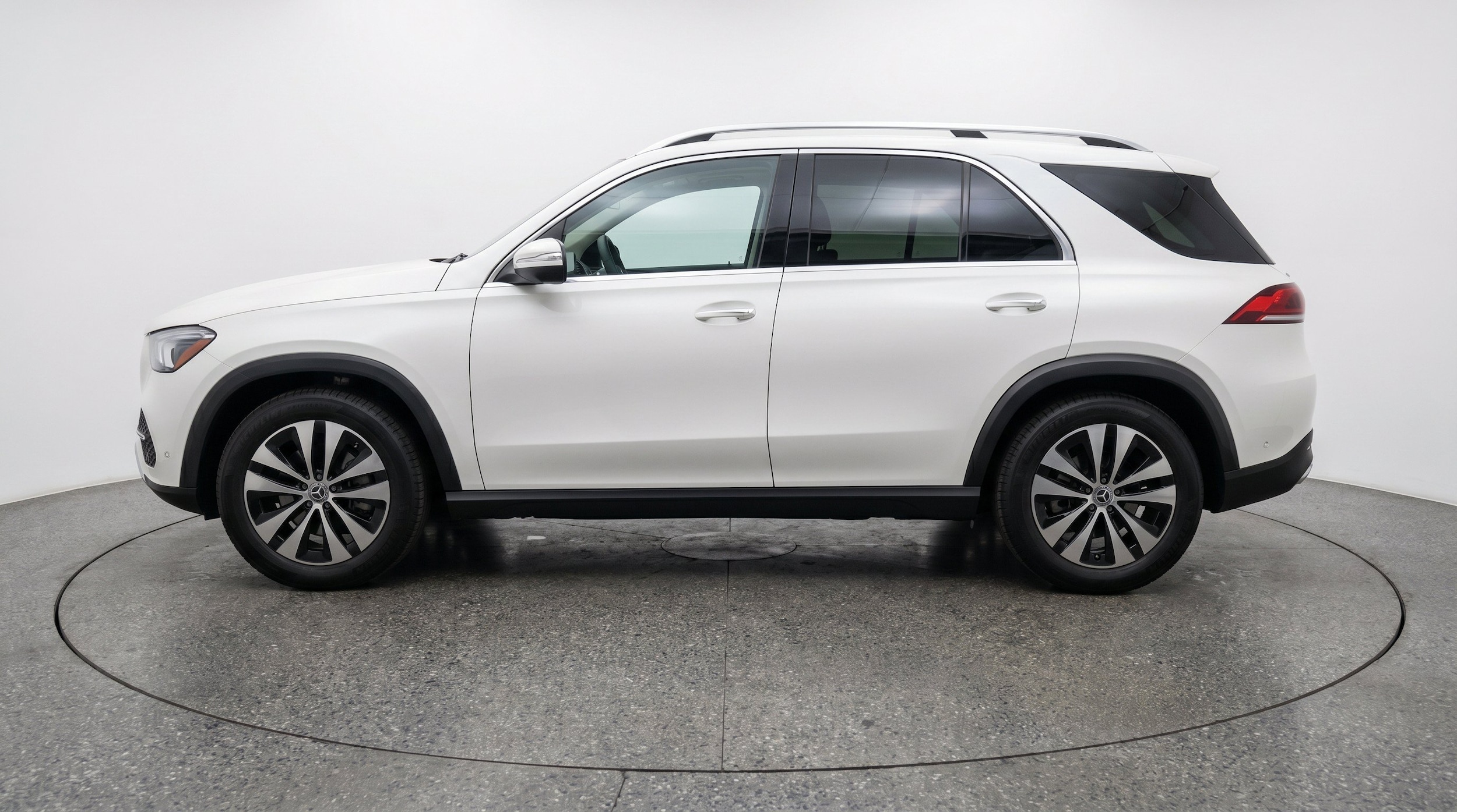 Thumbnail: 2026 Mercedes-Benz GLE - 5