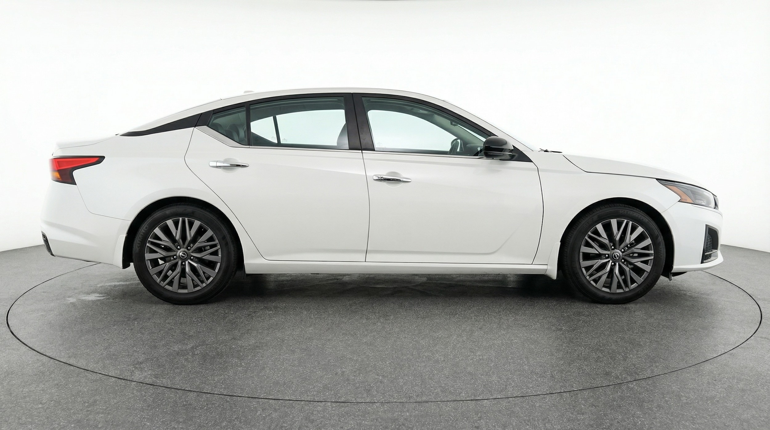 Thumbnail: 2025 Nissan Altima - 8