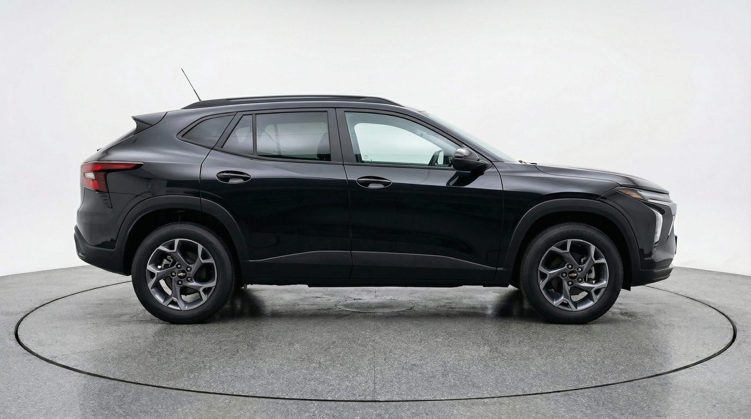 Thumbnail: 2025 Chevrolet Trax - 8