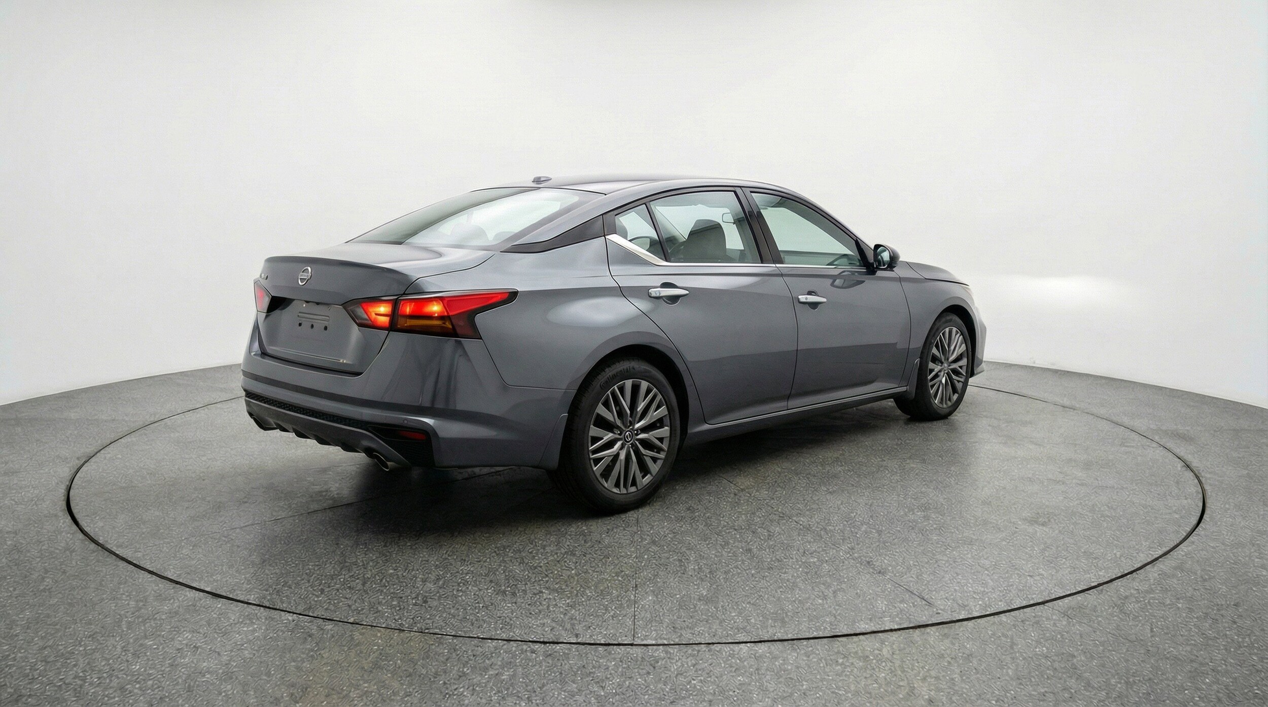 Thumbnail: 2025 Nissan Altima - 9