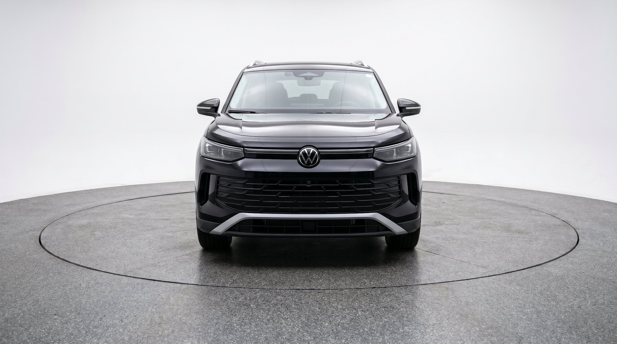 Thumbnail: 2026 Volkswagen Tiguan - 2