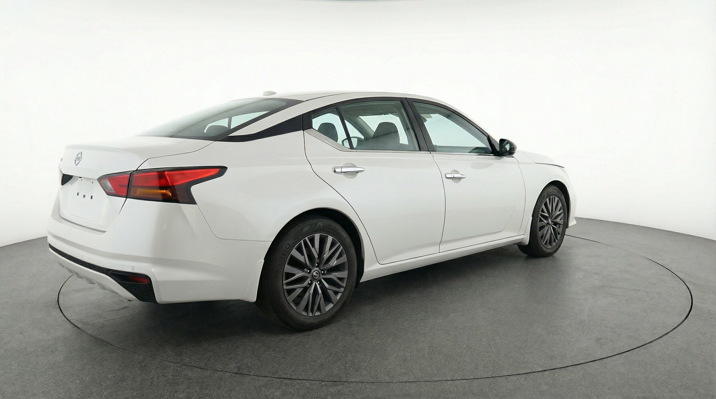 Thumbnail: 2025 Nissan Altima - 9