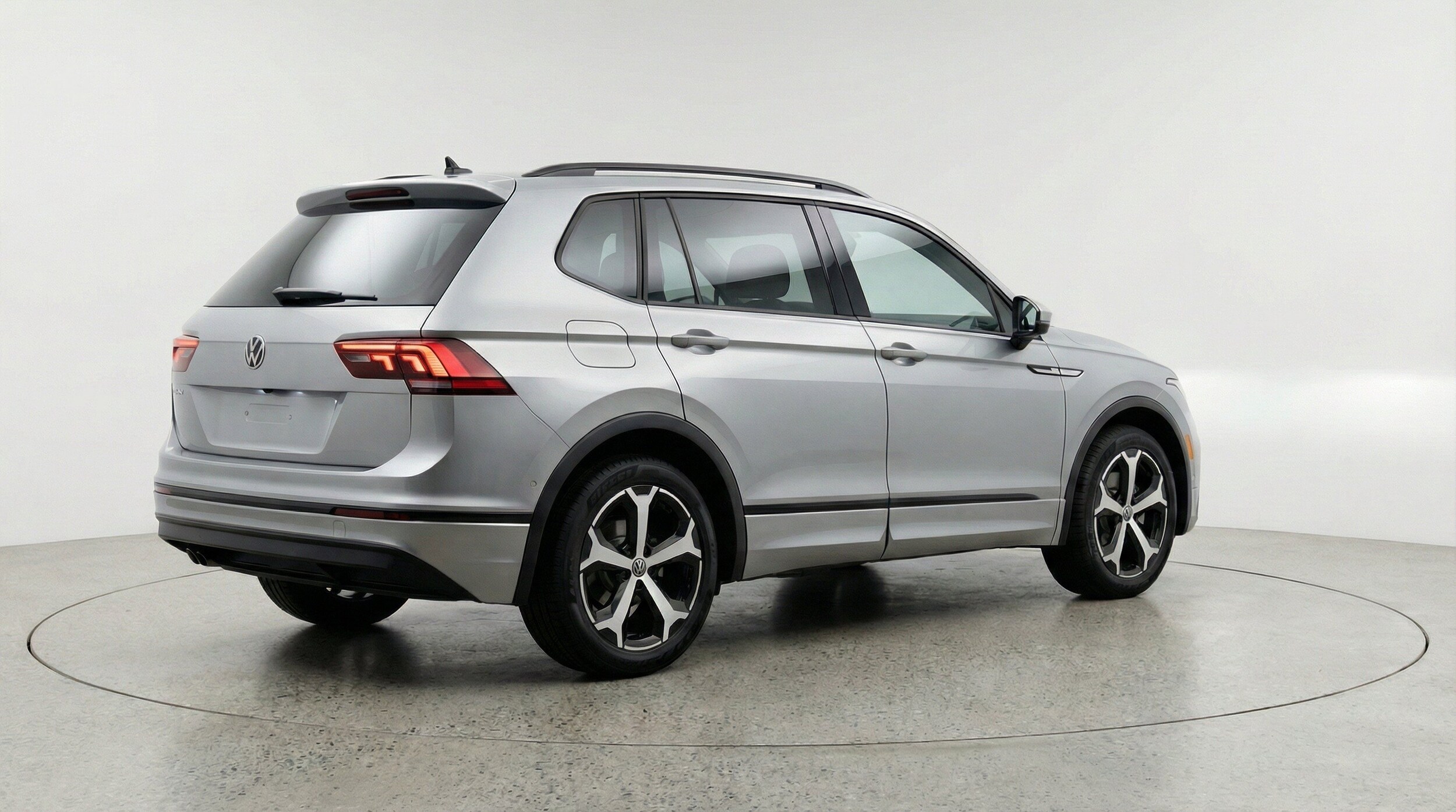 Thumbnail: 2026 Volkswagen Tiguan - 9