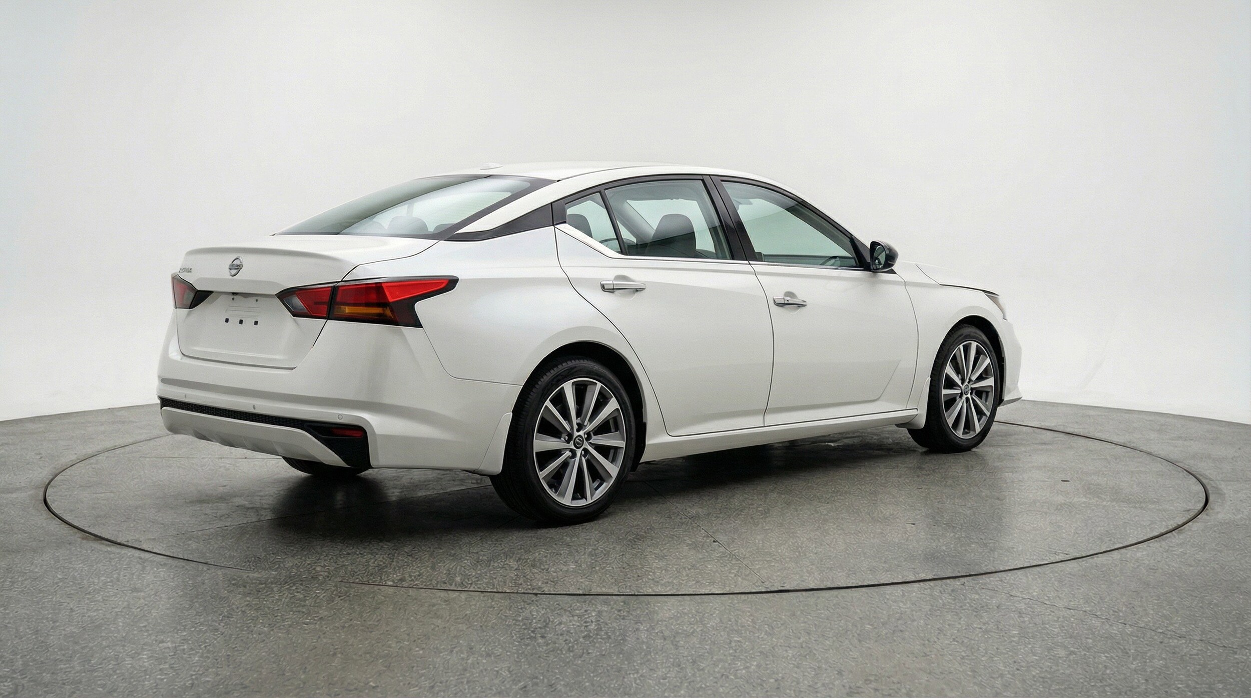 Thumbnail: 2025 Nissan Altima - 9