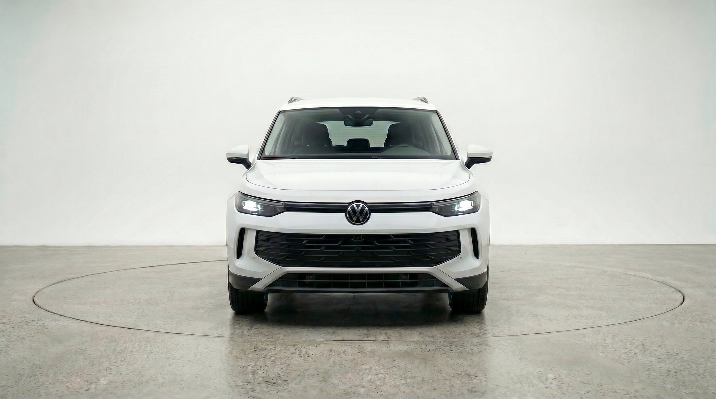 Thumbnail: 2026 Volkswagen Tiguan - 2