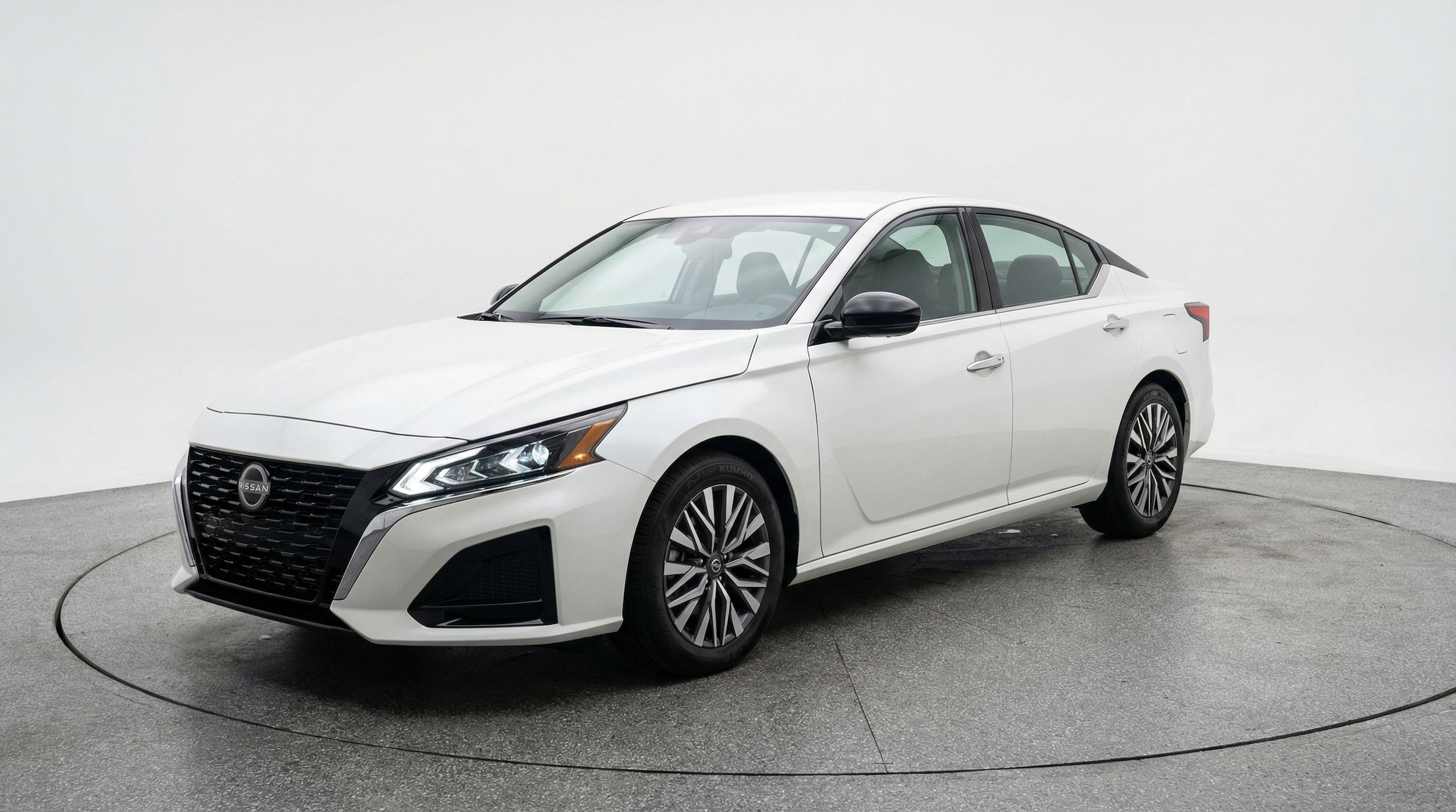 Thumbnail: 2025 Nissan Altima - 3