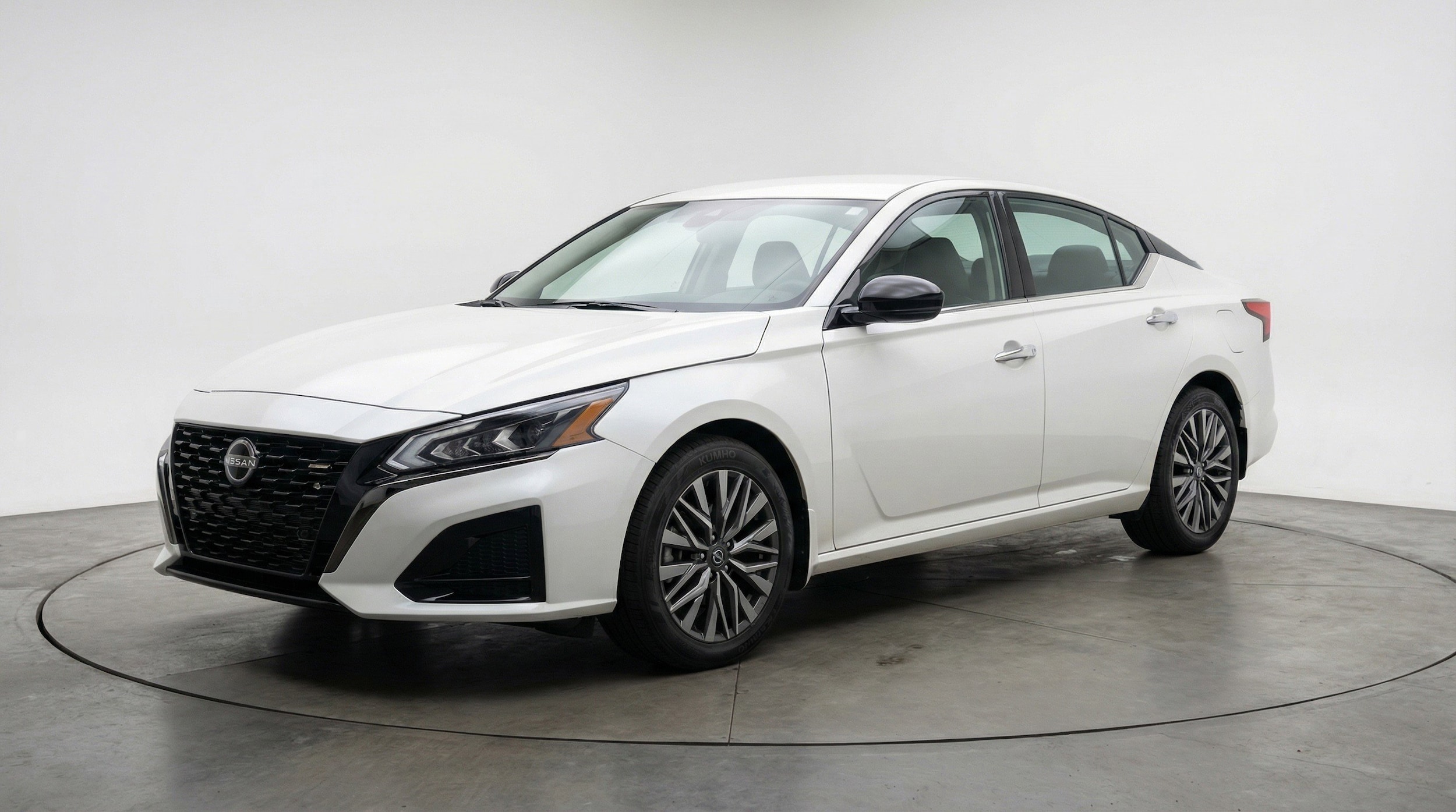 Thumbnail: 2025 Nissan Altima - 3