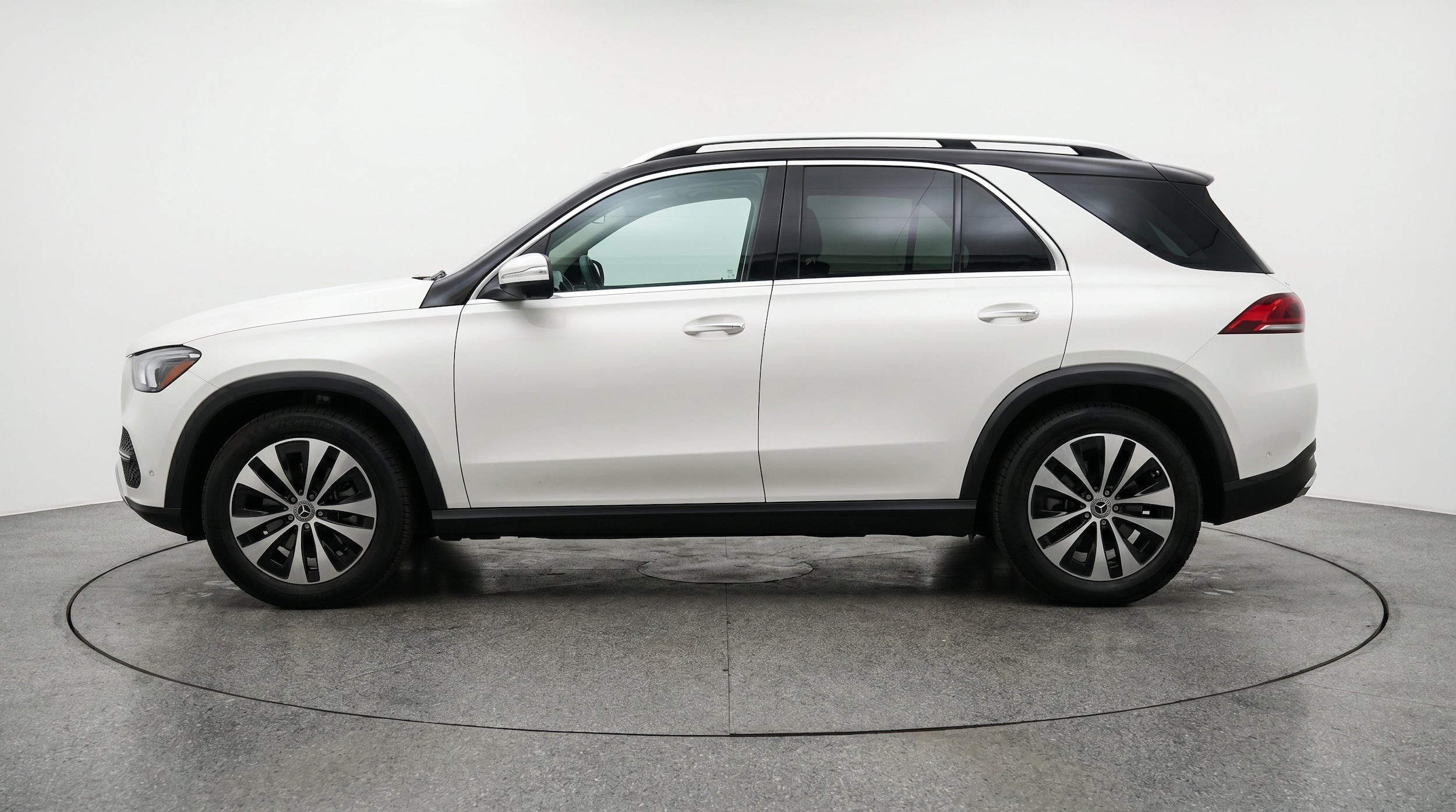 Thumbnail: 2026 Mercedes-Benz GLE - 5