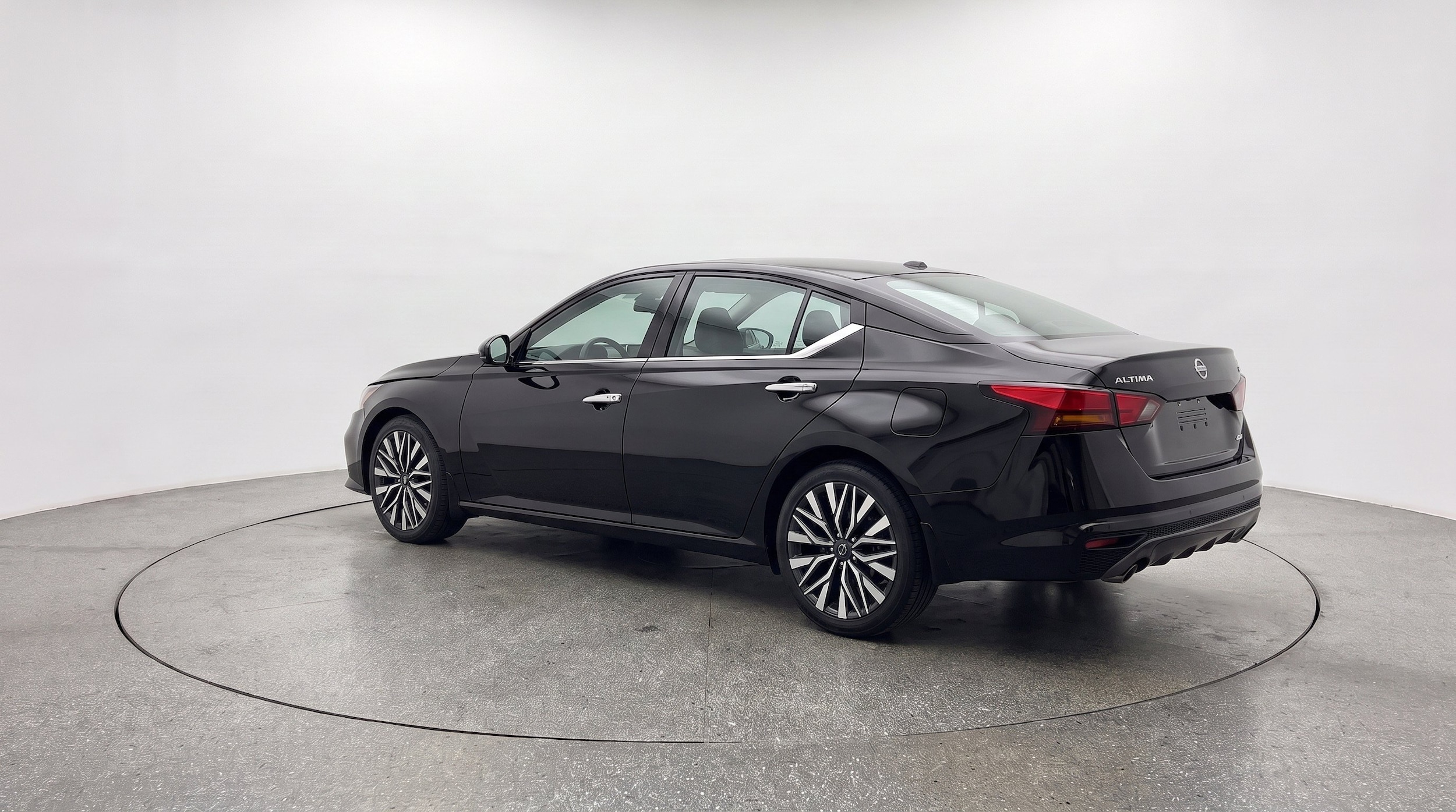 Thumbnail: 2025 Nissan Altima - 6