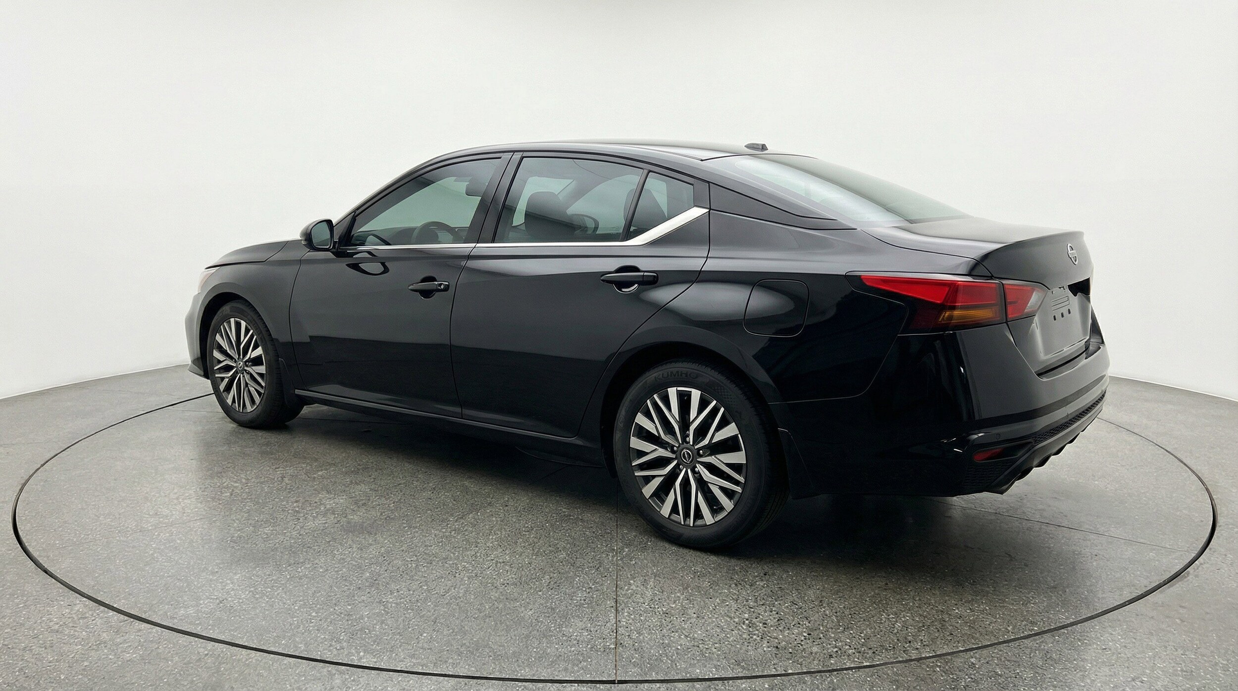 Thumbnail: 2025 Nissan Altima - 6