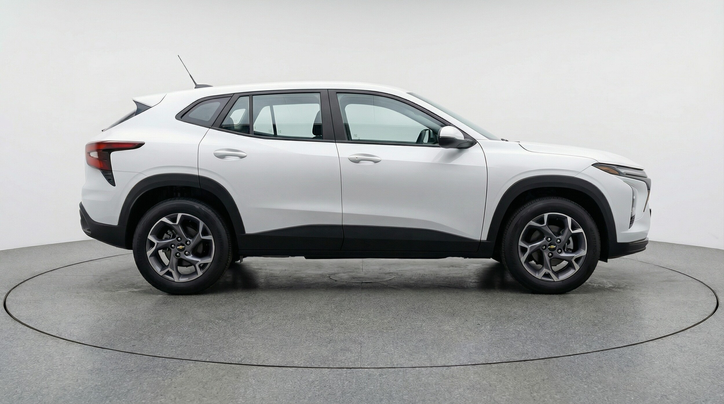 Thumbnail: 2025 Chevrolet Trax - 8