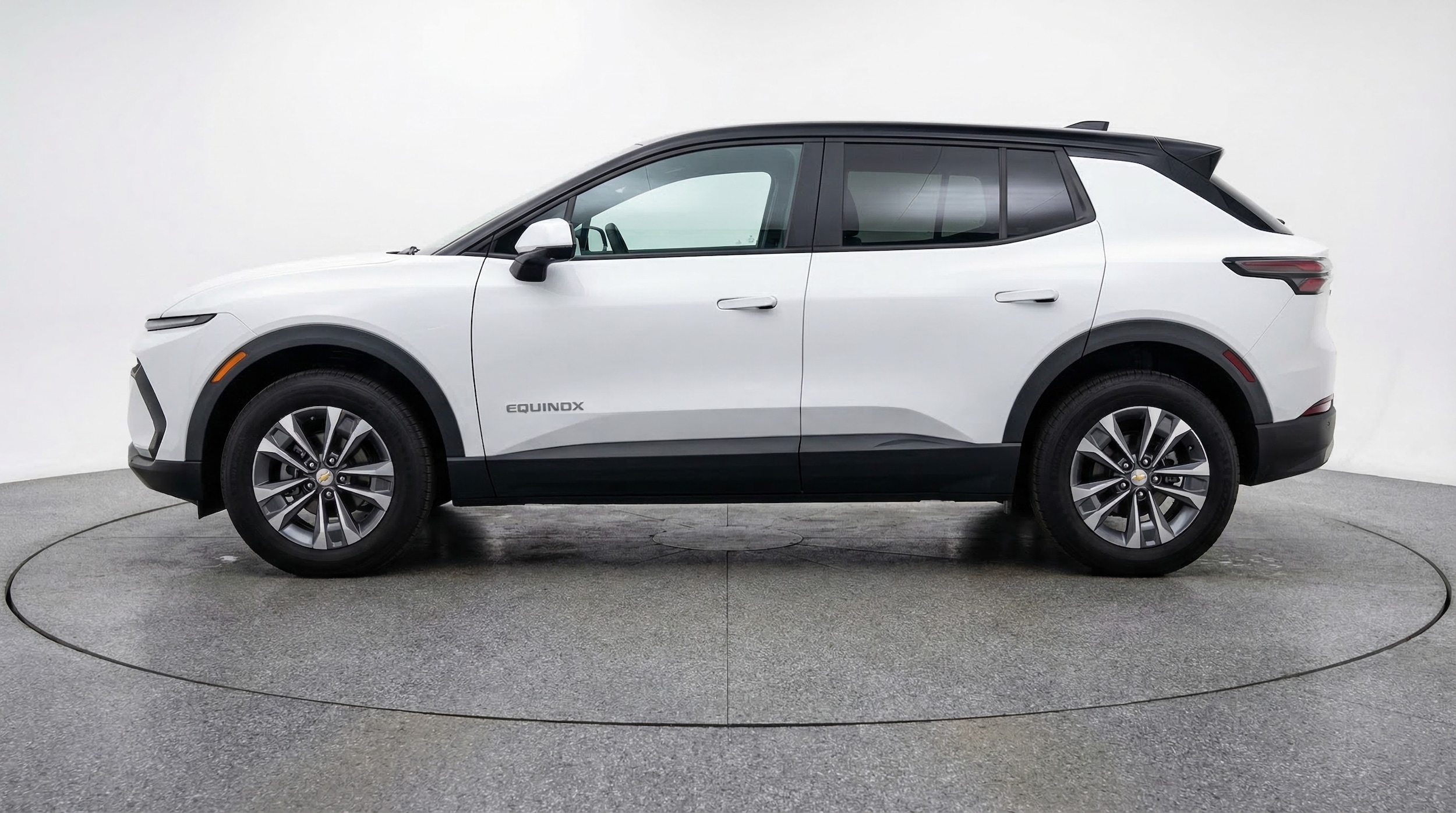 Thumbnail: 2025 Chevrolet Equinox - 4