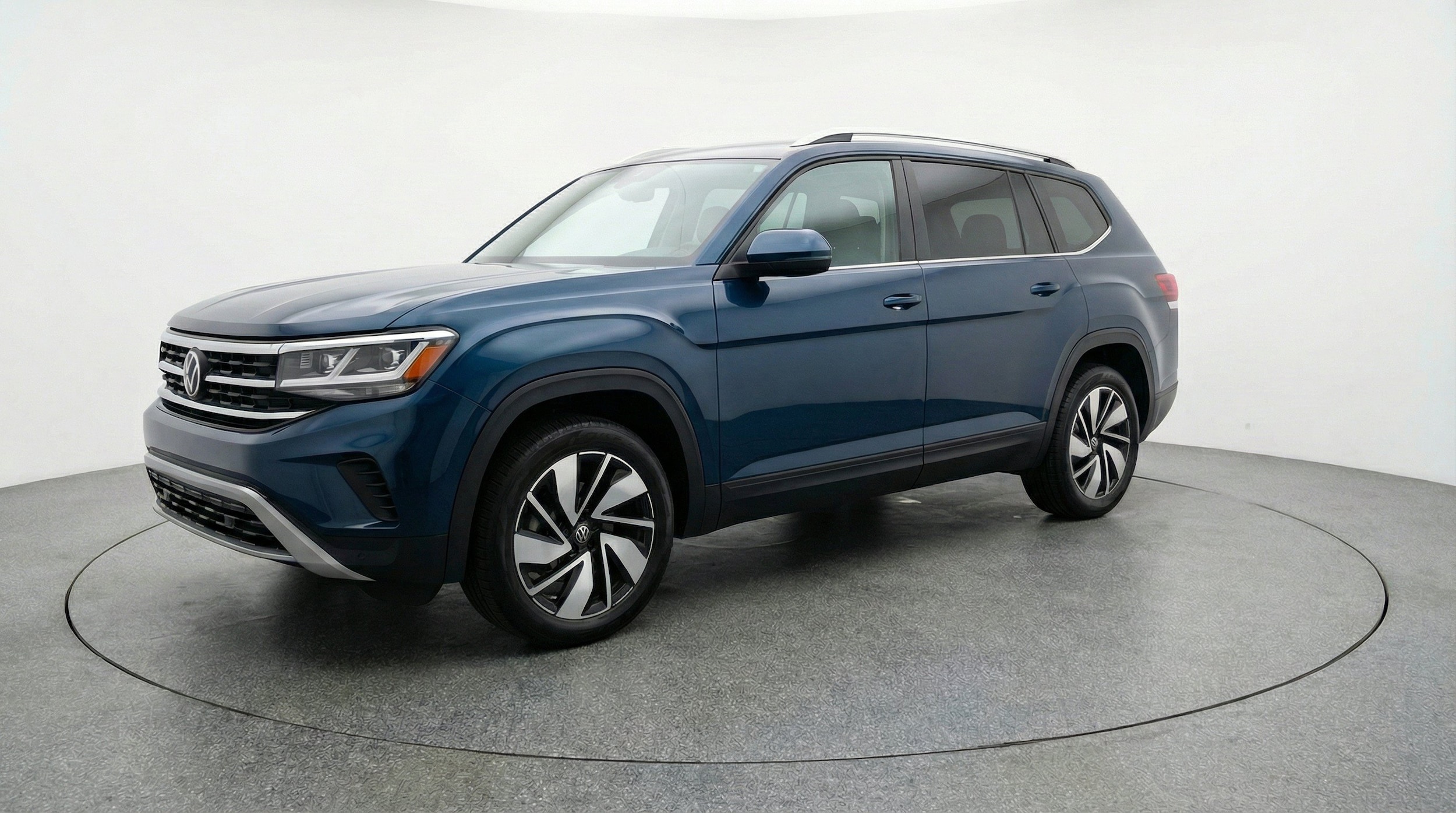 Thumbnail: 2026 Volkswagen Atlas - 3