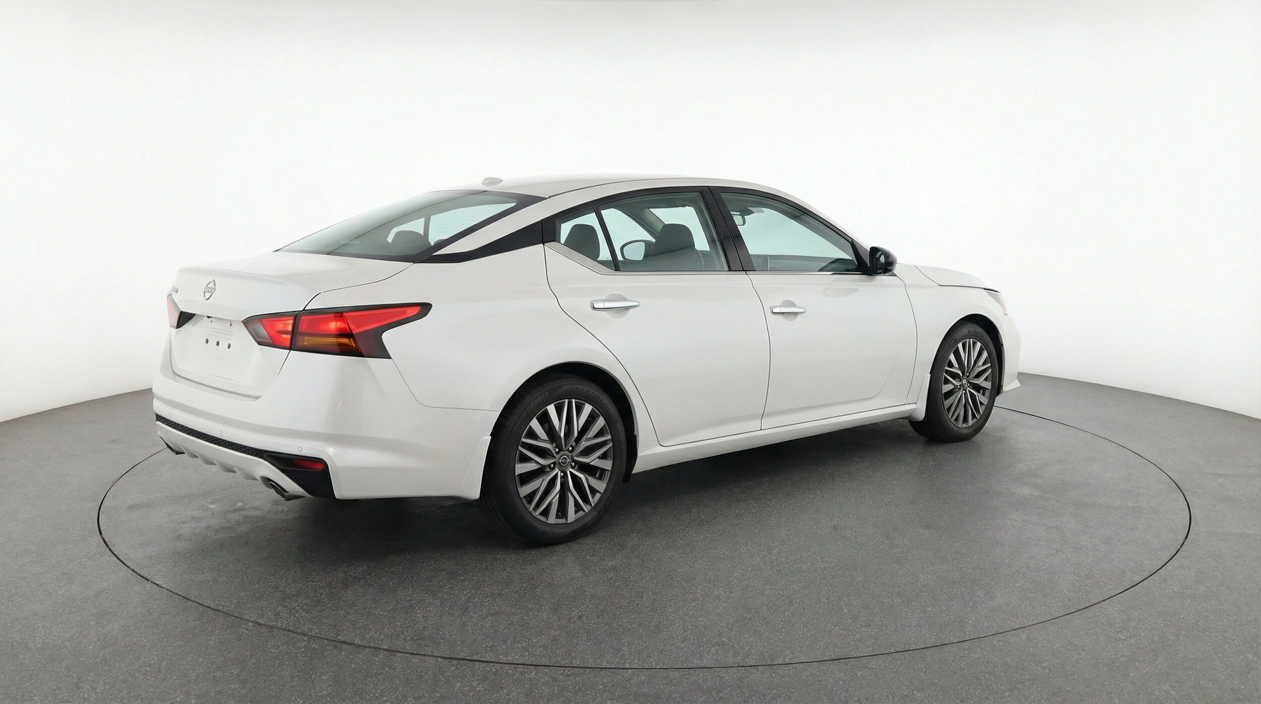 Thumbnail: 2025 Nissan Altima - 9