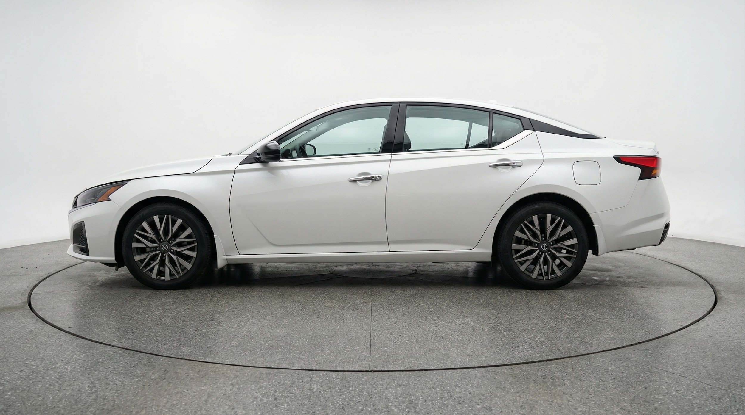 Thumbnail: 2025 Nissan Altima - 4