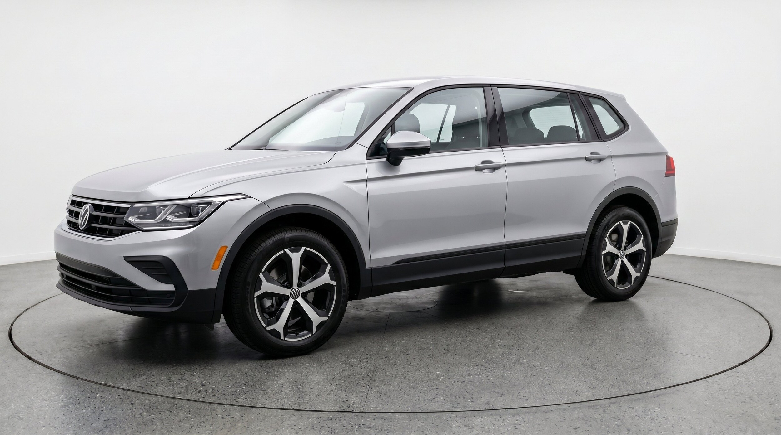 Thumbnail: 2026 Volkswagen Tiguan - 3