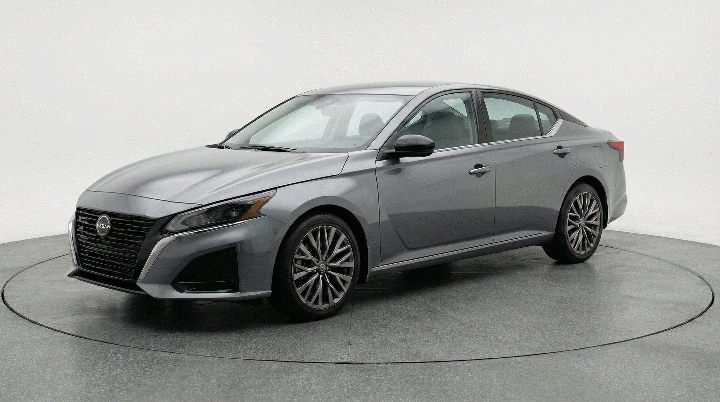 Thumbnail: 2025 Nissan Altima - 3