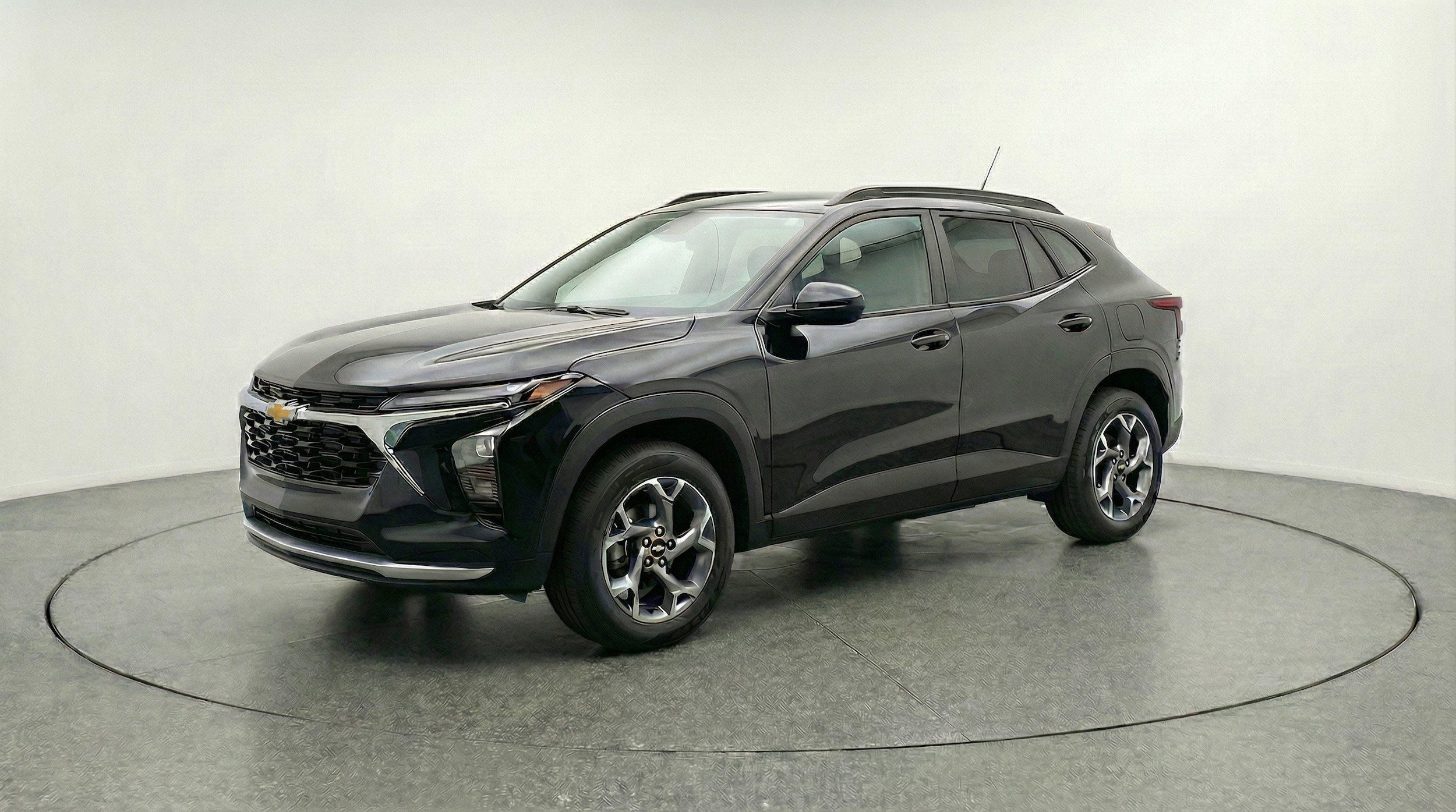 Thumbnail: 2025 Chevrolet Trax - 3