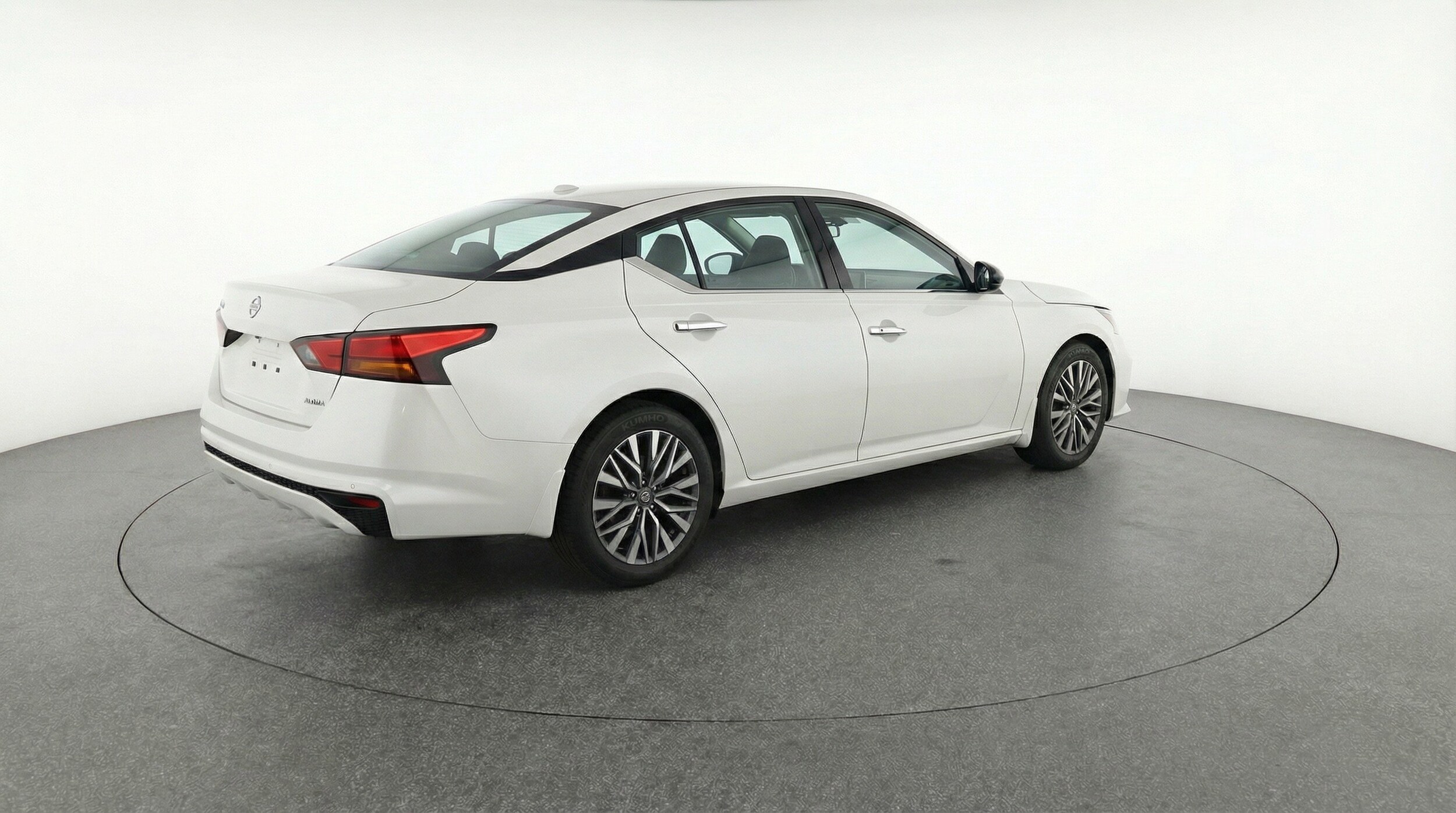 Thumbnail: 2025 Nissan Altima - 9