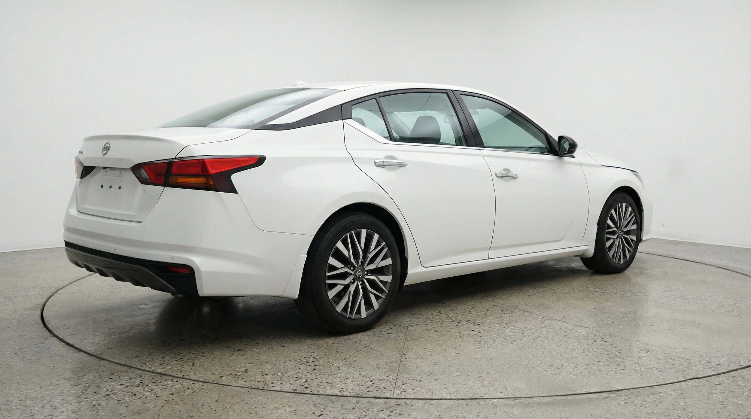 Thumbnail: 2025 Nissan Altima - 9