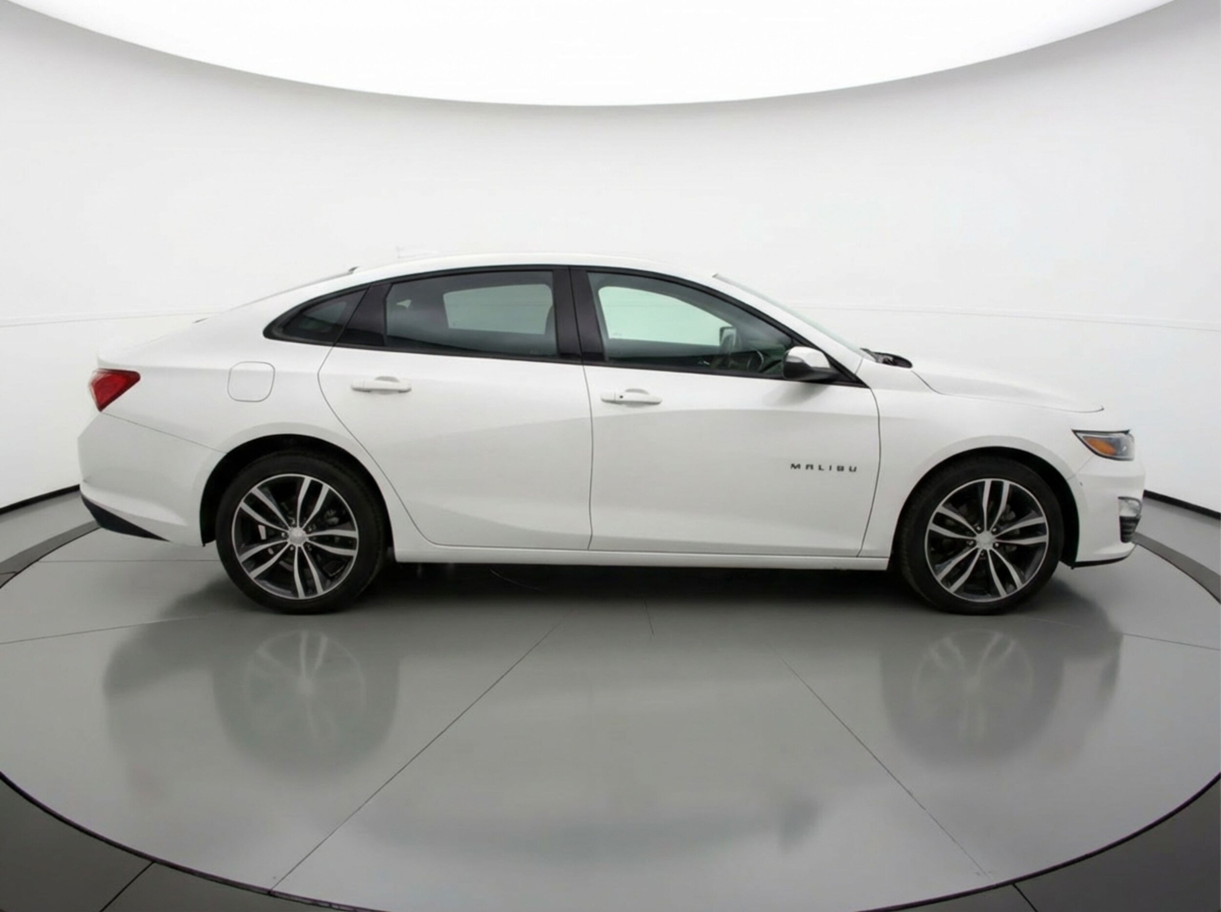 Thumbnail: 2024 Chevrolet Malibu - 8