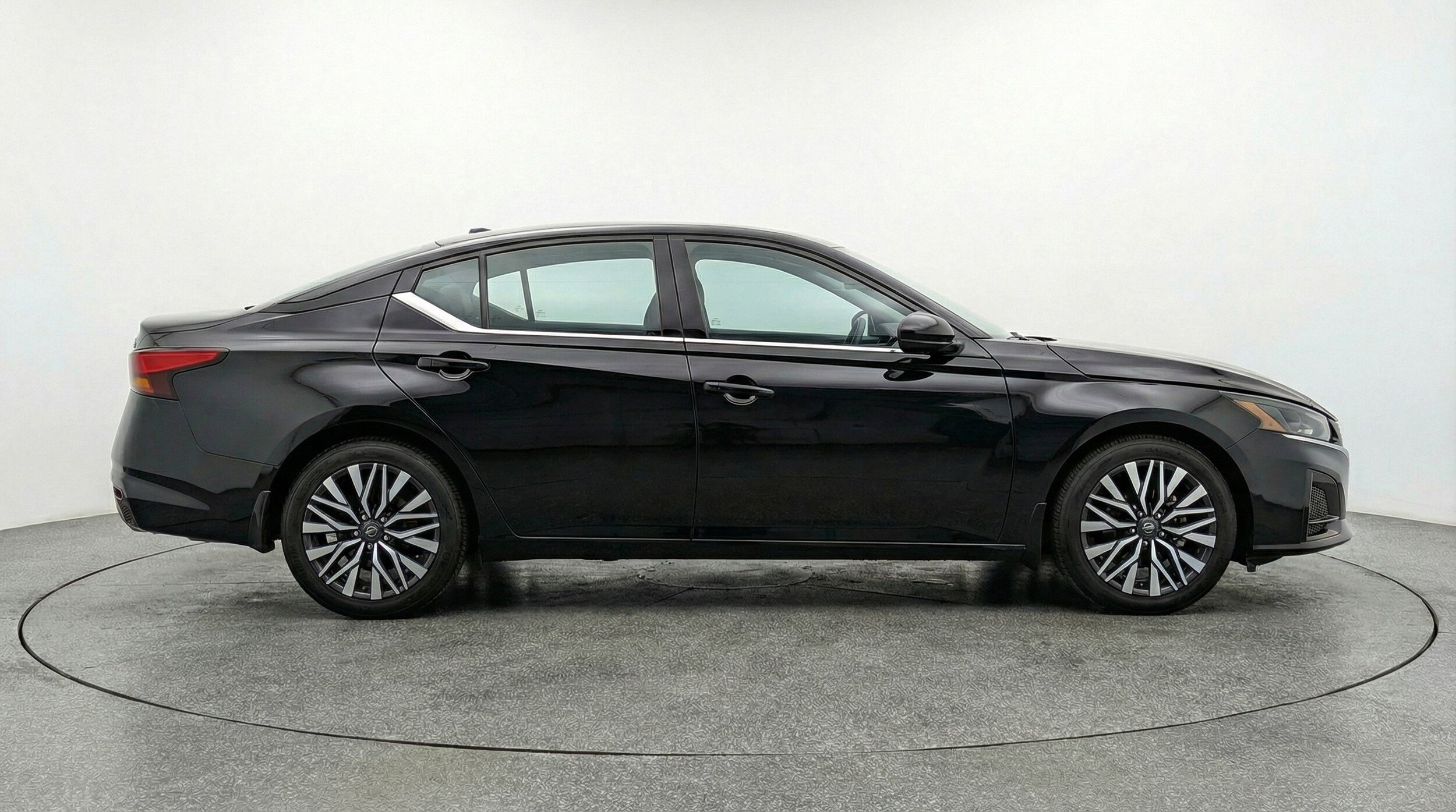 Thumbnail: 2025 Nissan Altima - 11