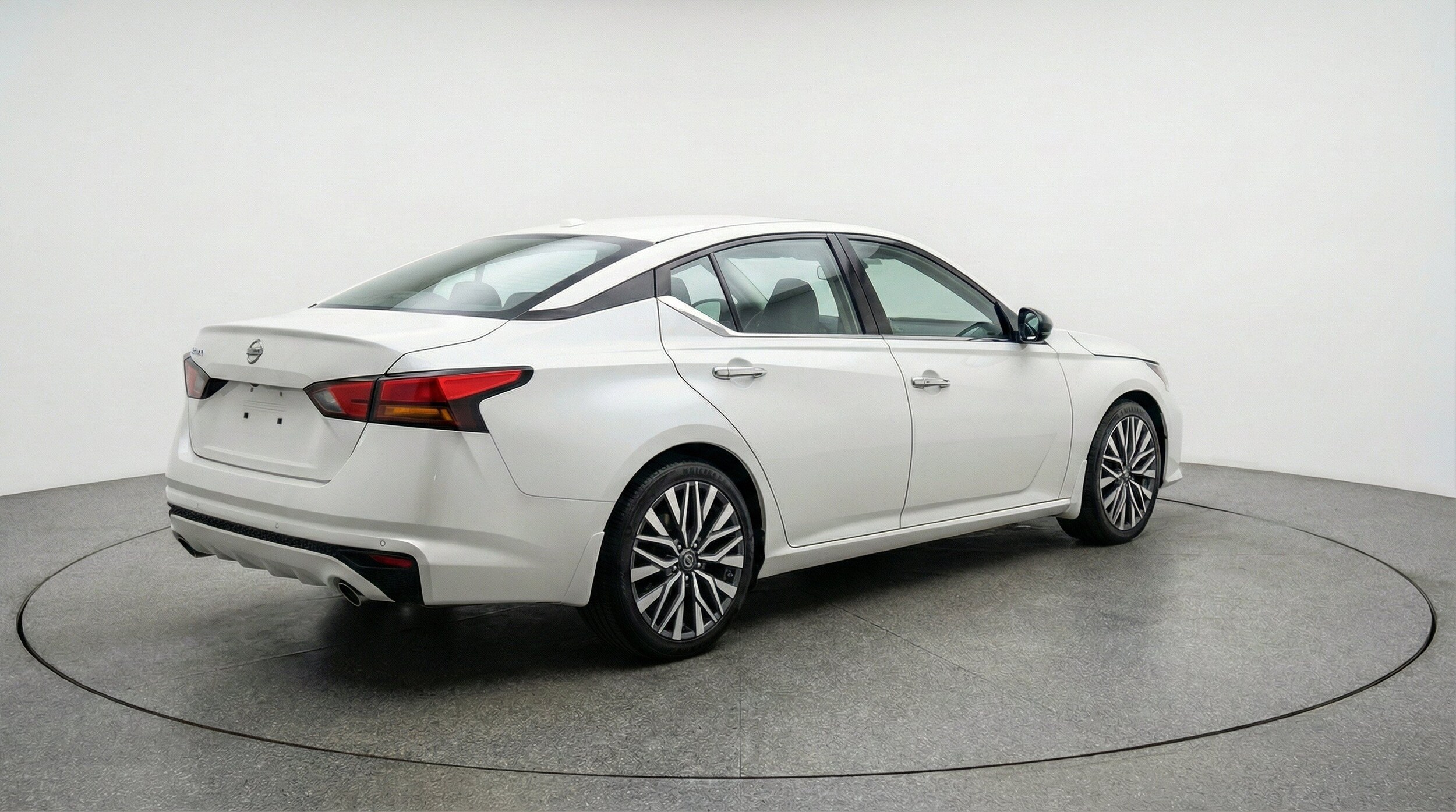 Thumbnail: 2025 Nissan Altima - 9