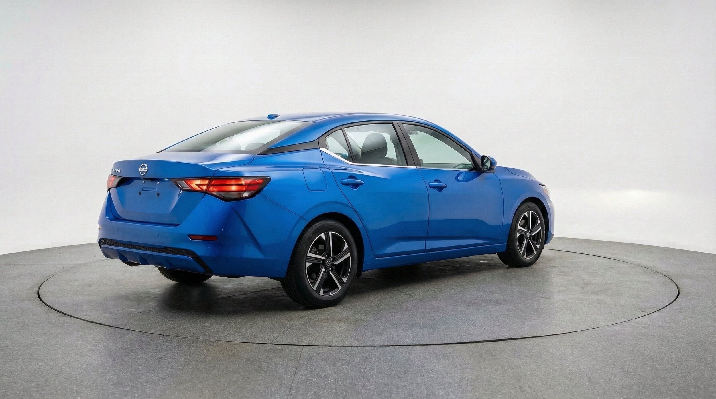 Thumbnail: 2025 Nissan Sentra - 9