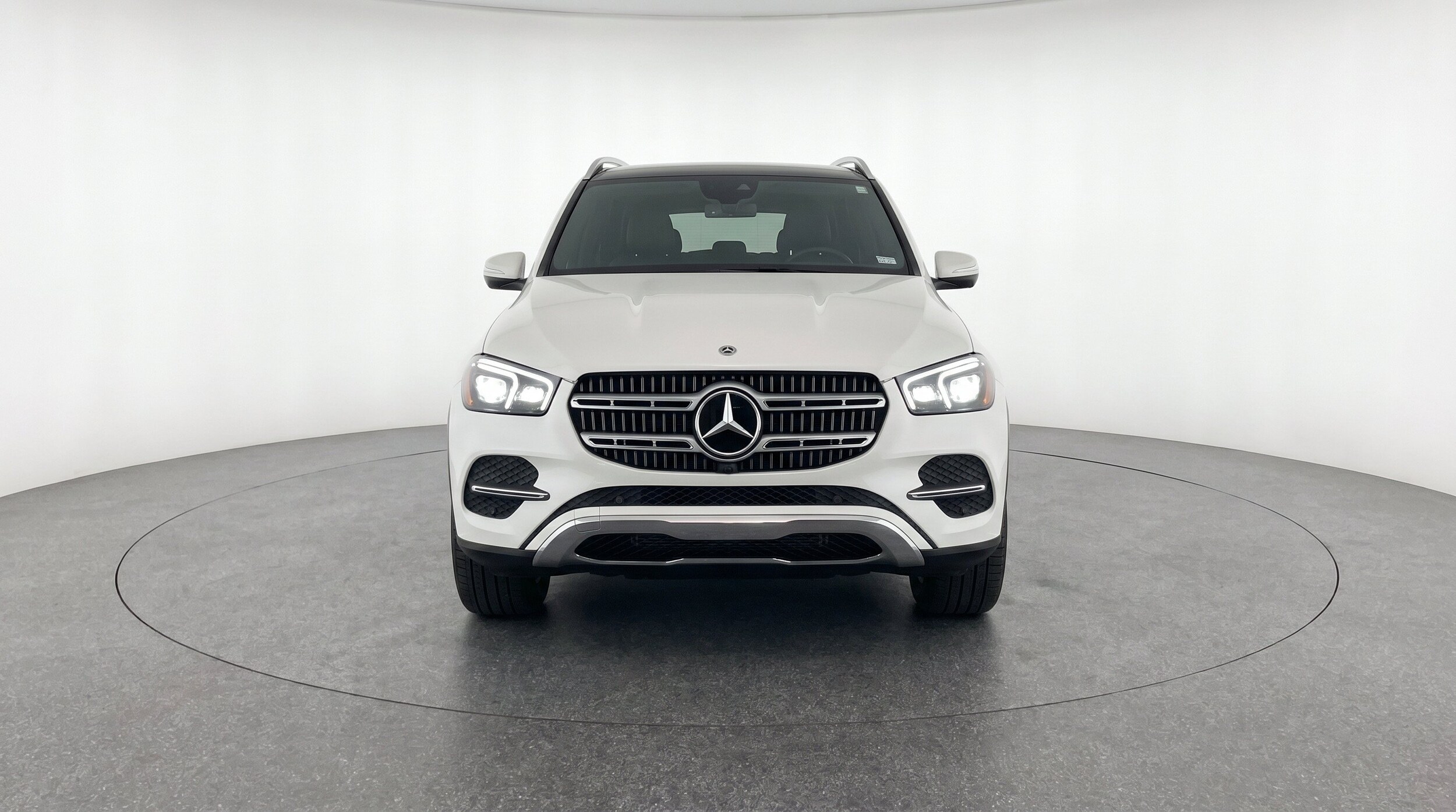Thumbnail: 2026 Mercedes-Benz GLE - 2