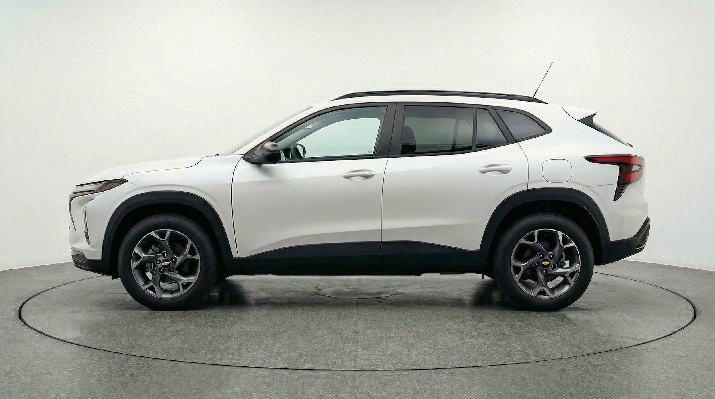 Thumbnail: 2025 Chevrolet Trax - 5