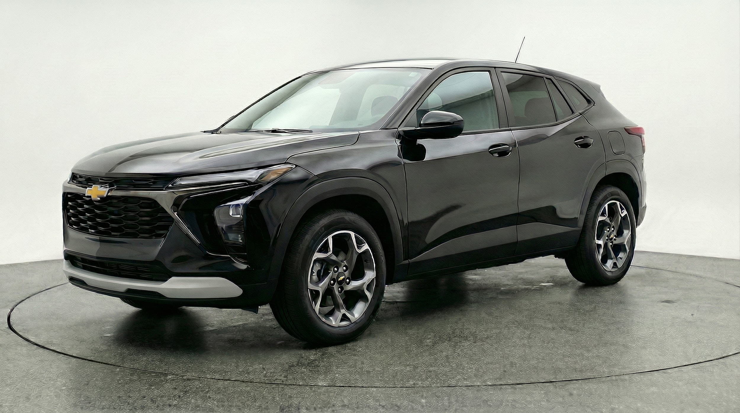 Thumbnail: 2025 Chevrolet Trax - 3