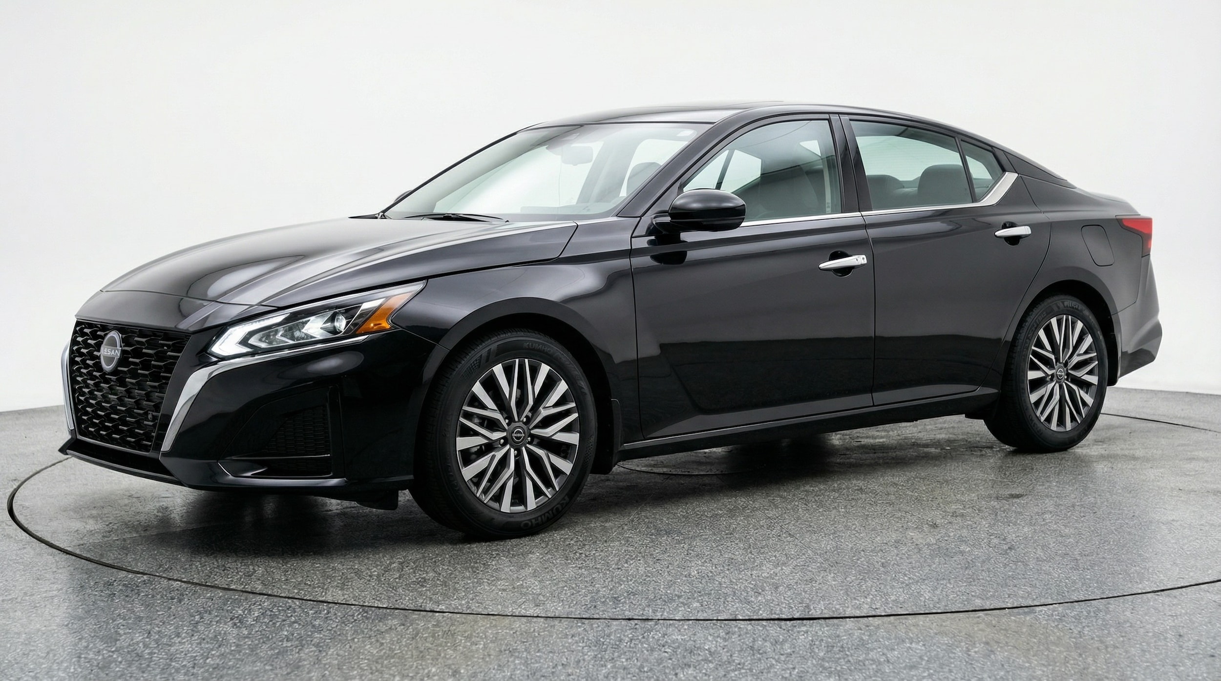 Thumbnail: 2025 Nissan Altima - 3