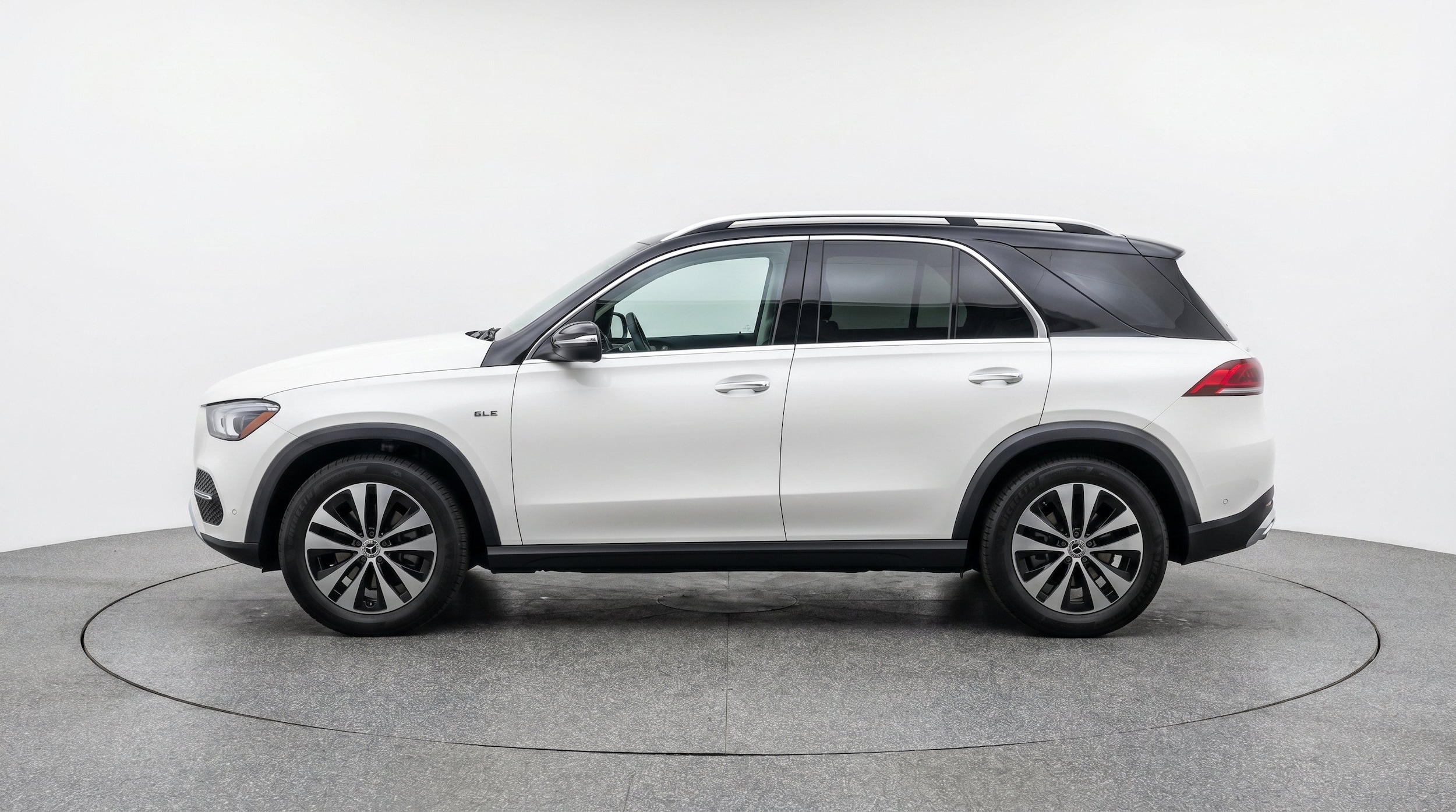 Thumbnail: 2026 Mercedes-Benz GLE - 5
