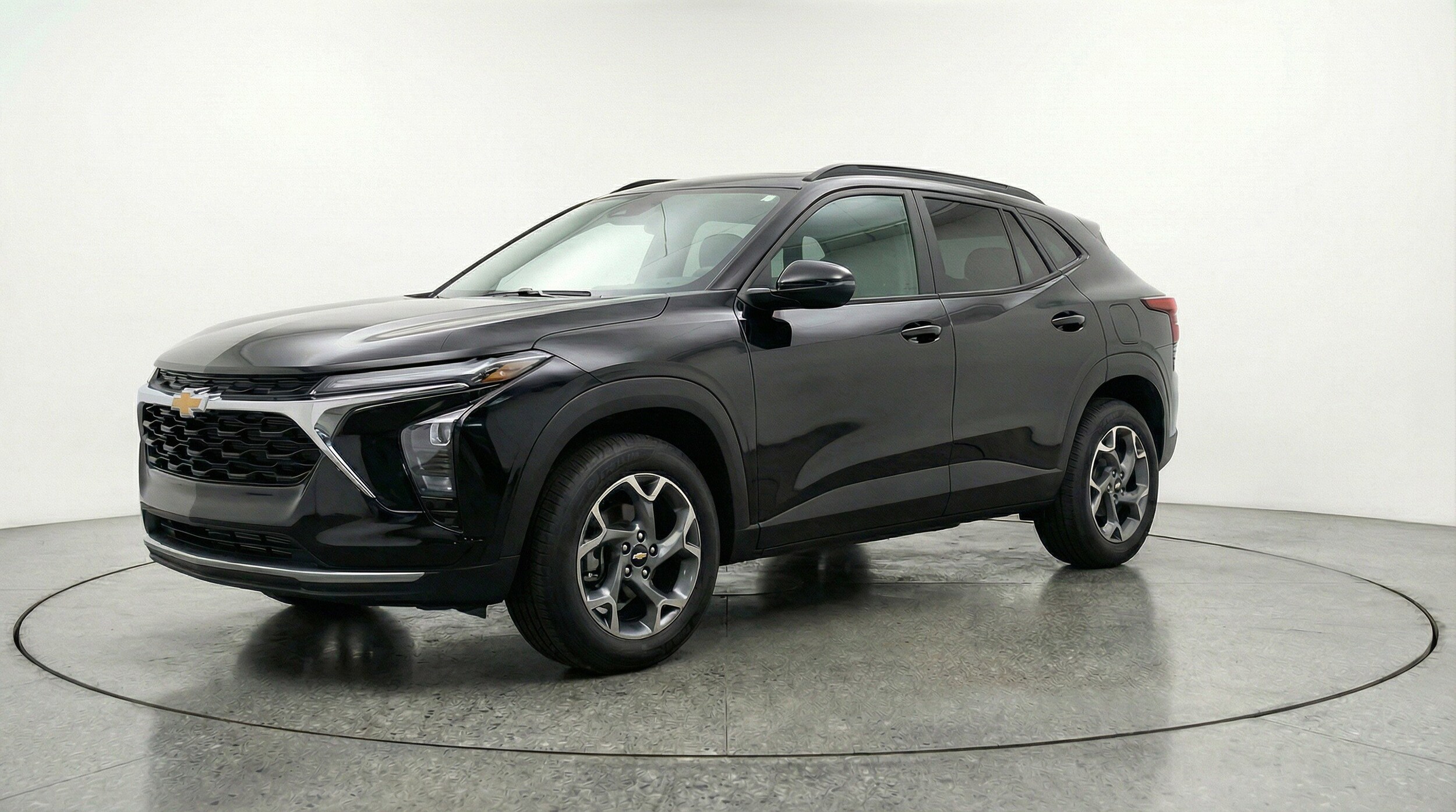 Thumbnail: 2025 Chevrolet Trax - 3