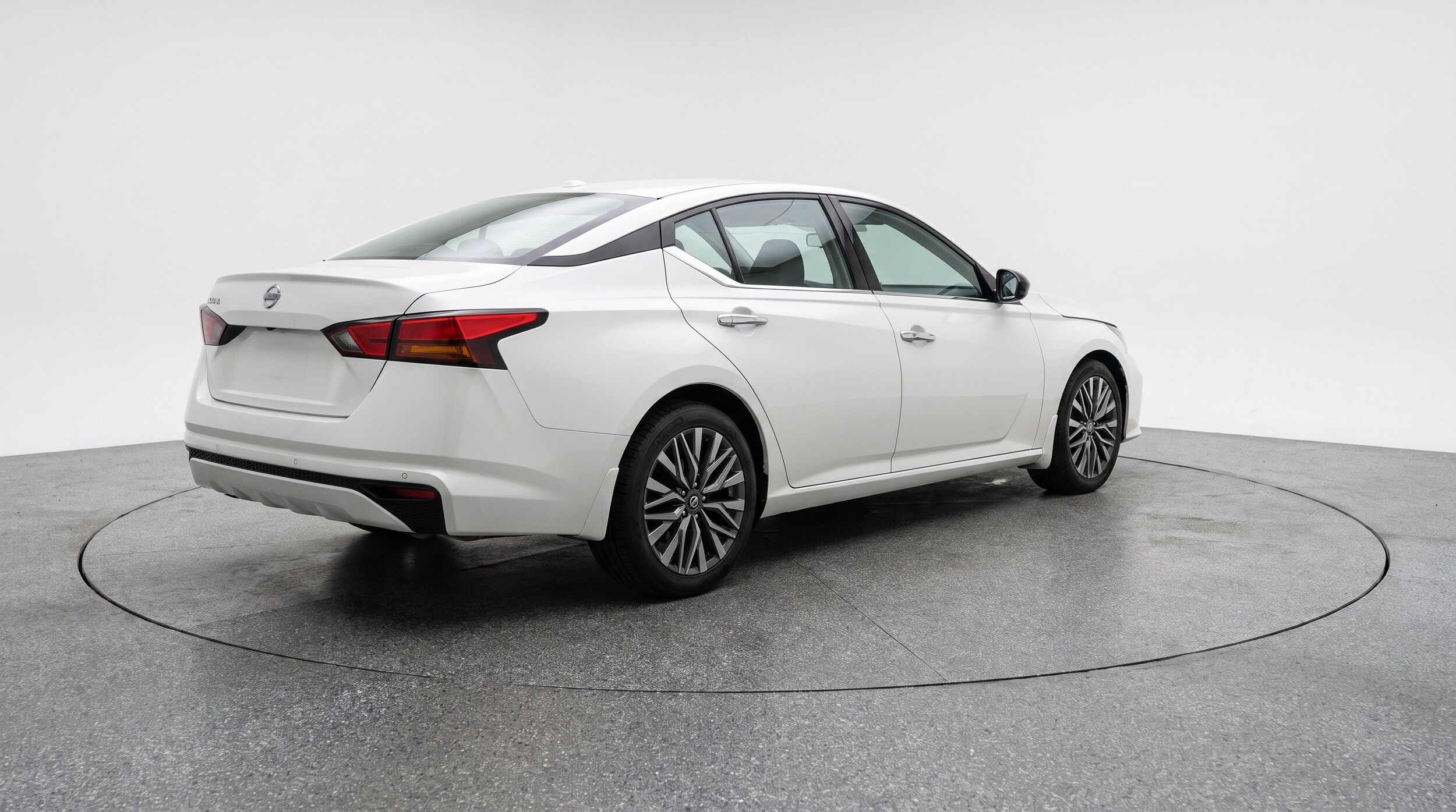 Thumbnail: 2025 Nissan Altima - 9