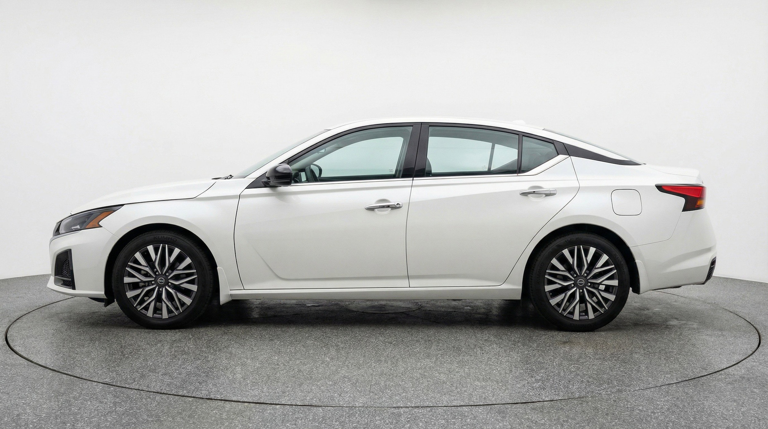 Thumbnail: 2025 Nissan Altima - 5