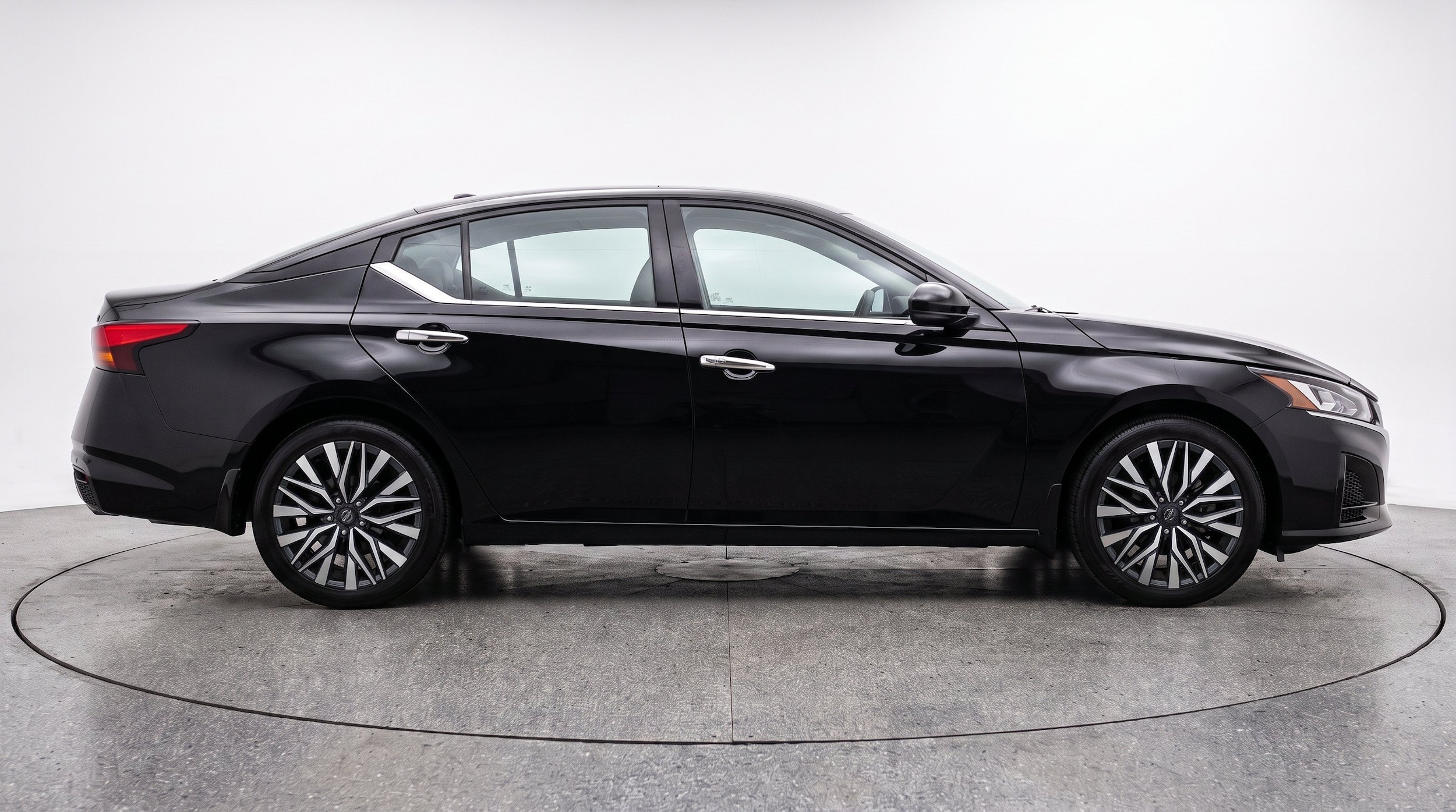 Thumbnail: 2025 Nissan Altima - 11