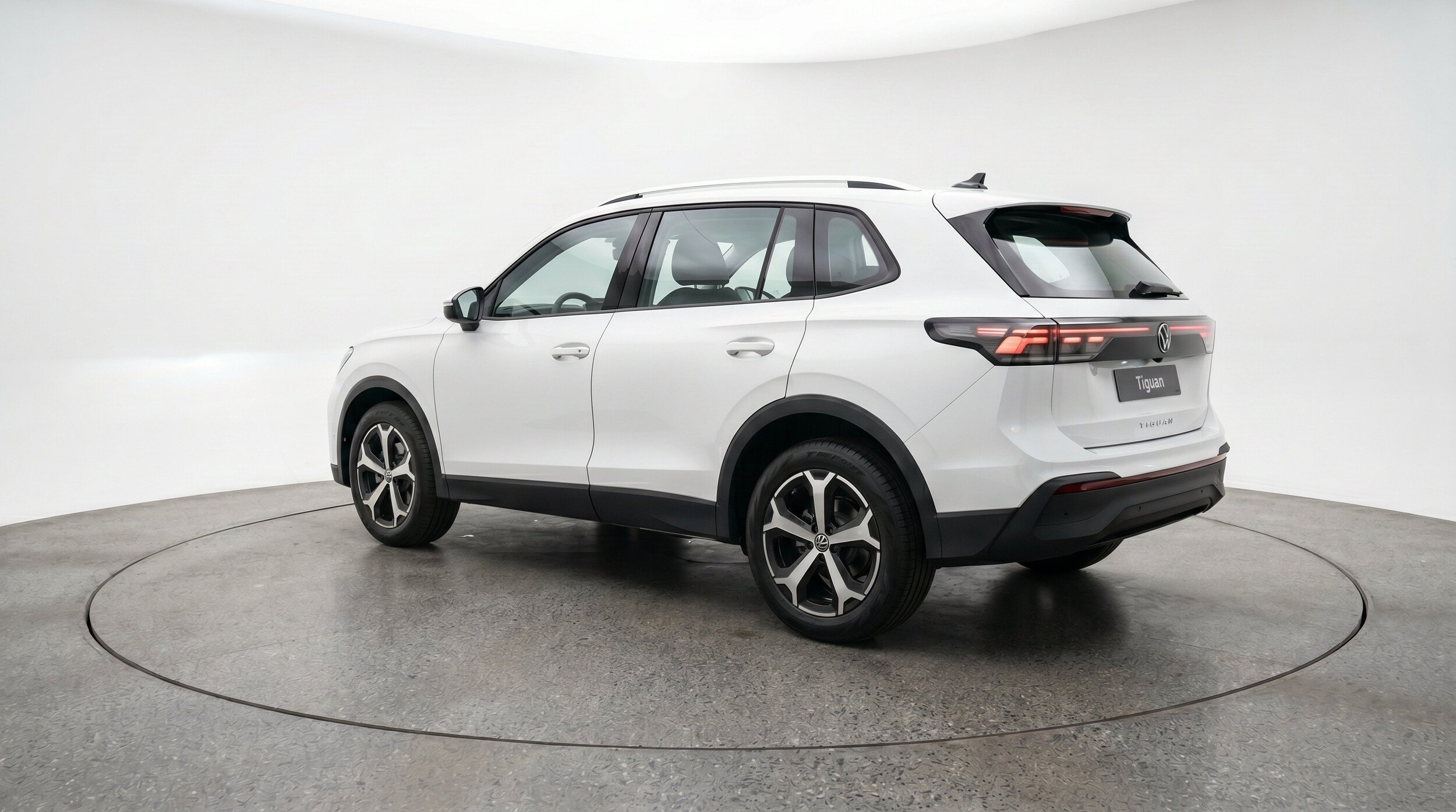 Thumbnail: 2026 Volkswagen Tiguan - 6