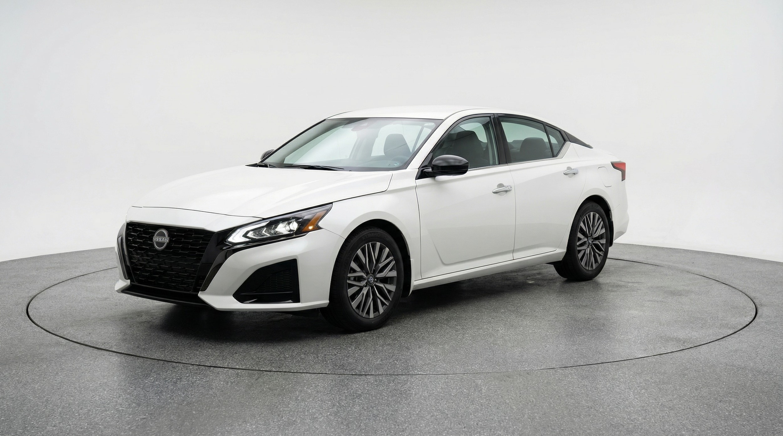 Thumbnail: 2025 Nissan Altima - 3