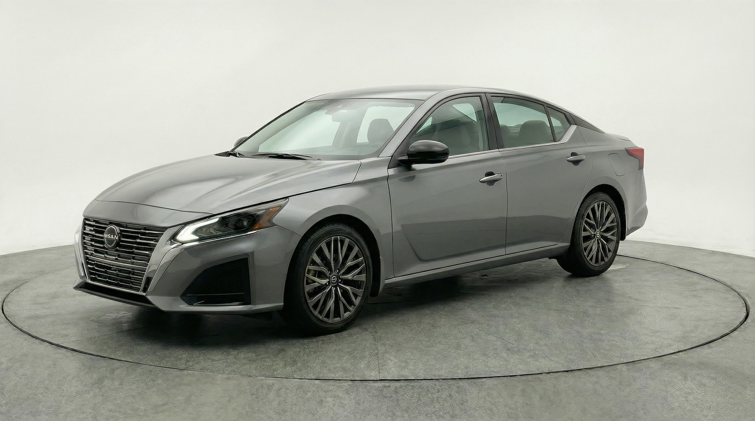 Thumbnail: 2025 Nissan Altima - 3