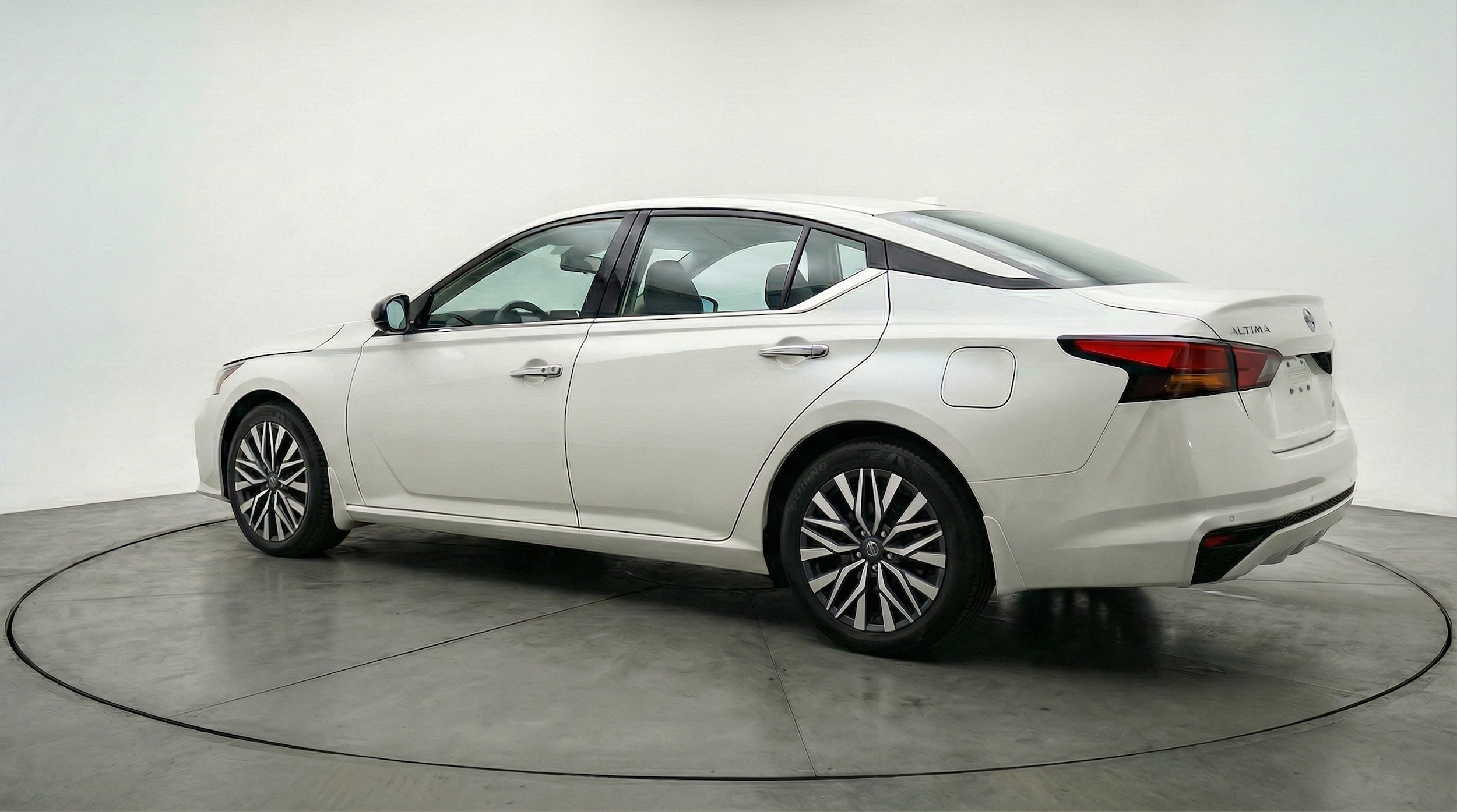 Thumbnail: 2025 Nissan Altima - 5