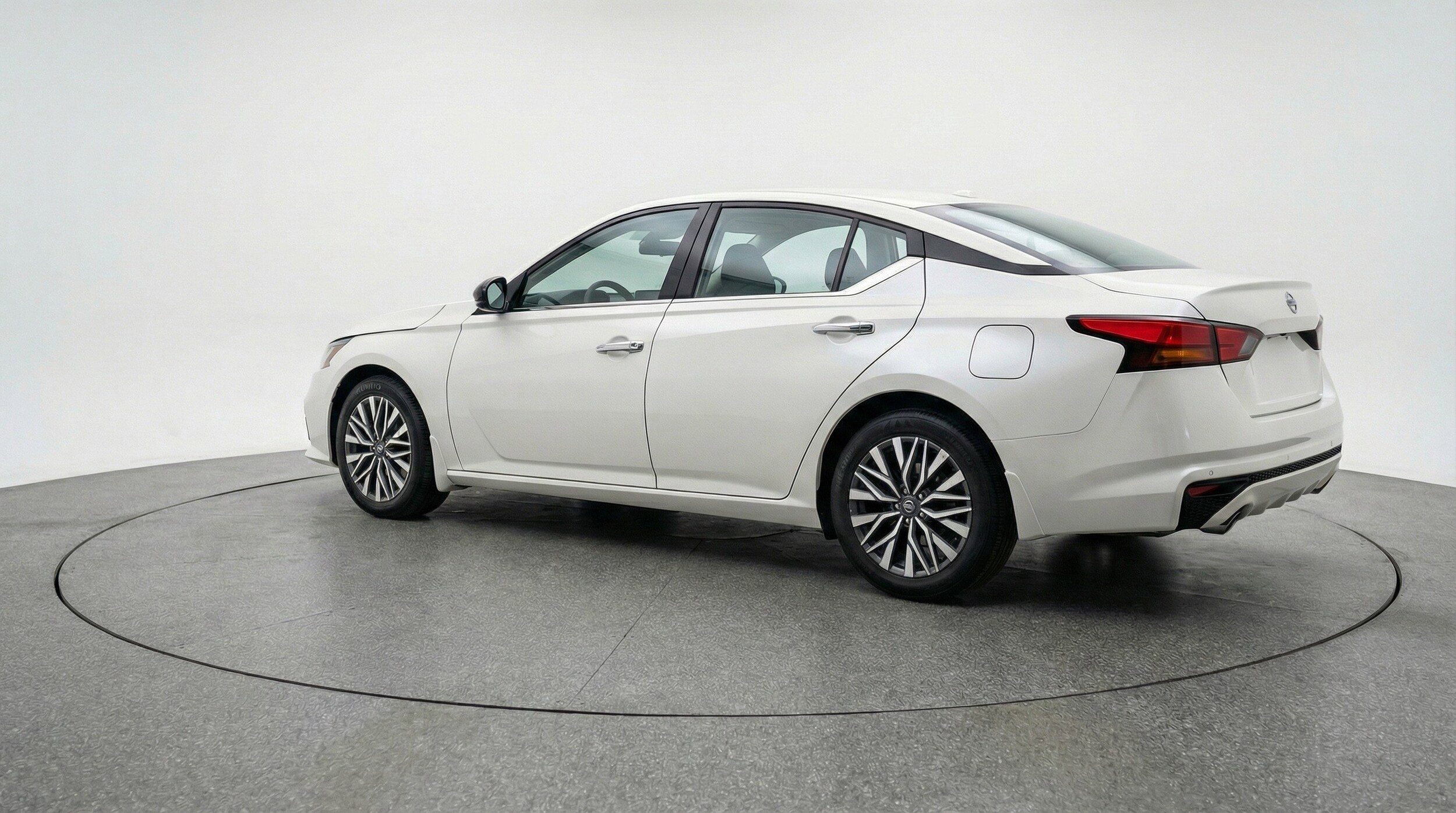 Thumbnail: 2025 Nissan Altima - 6