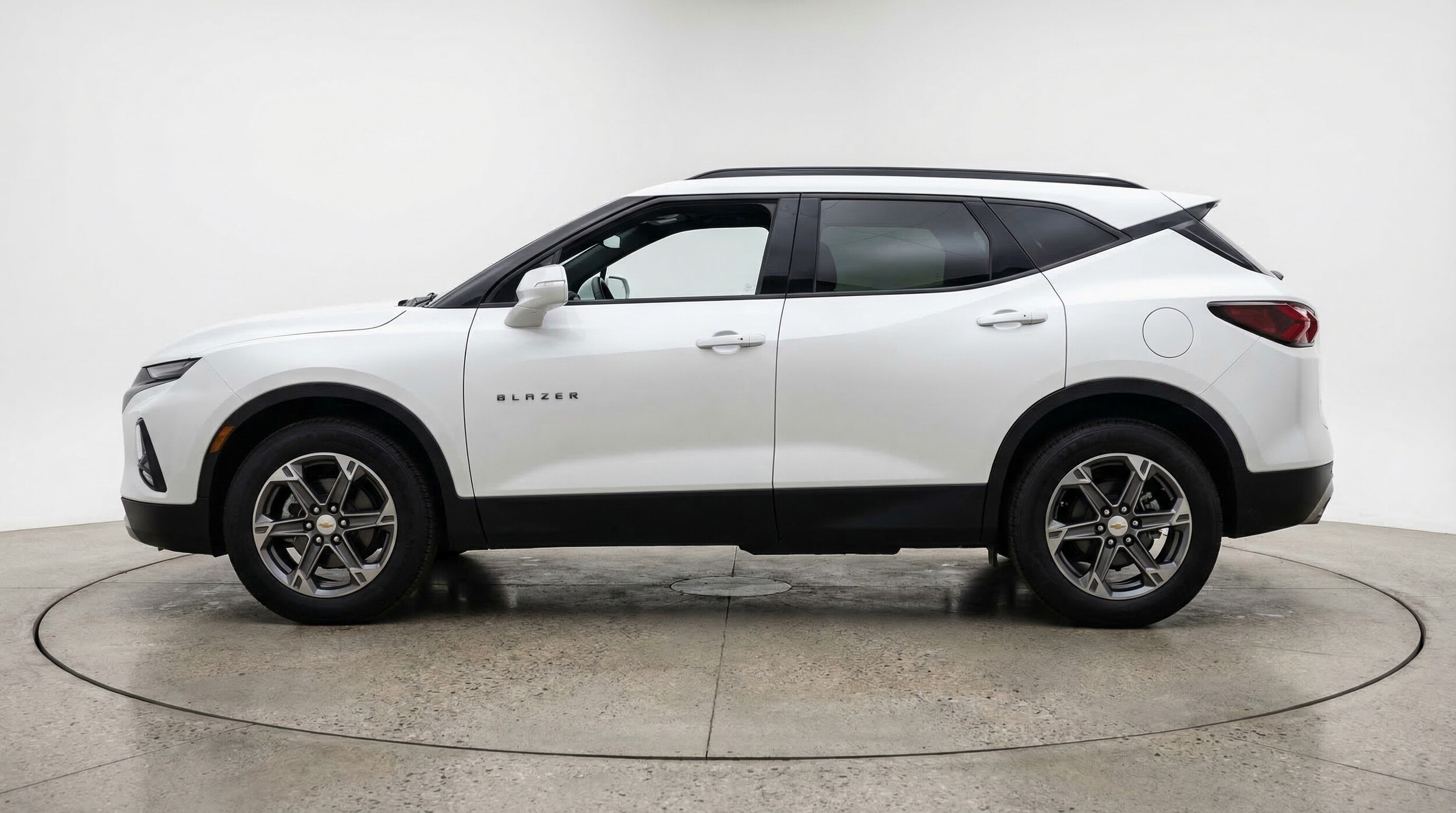 Thumbnail: 2025 Chevrolet Blazer - 4