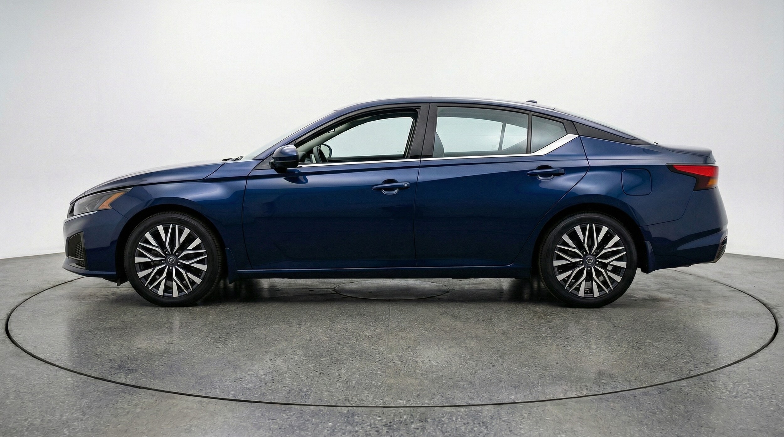 Thumbnail: 2025 Nissan Altima - 4